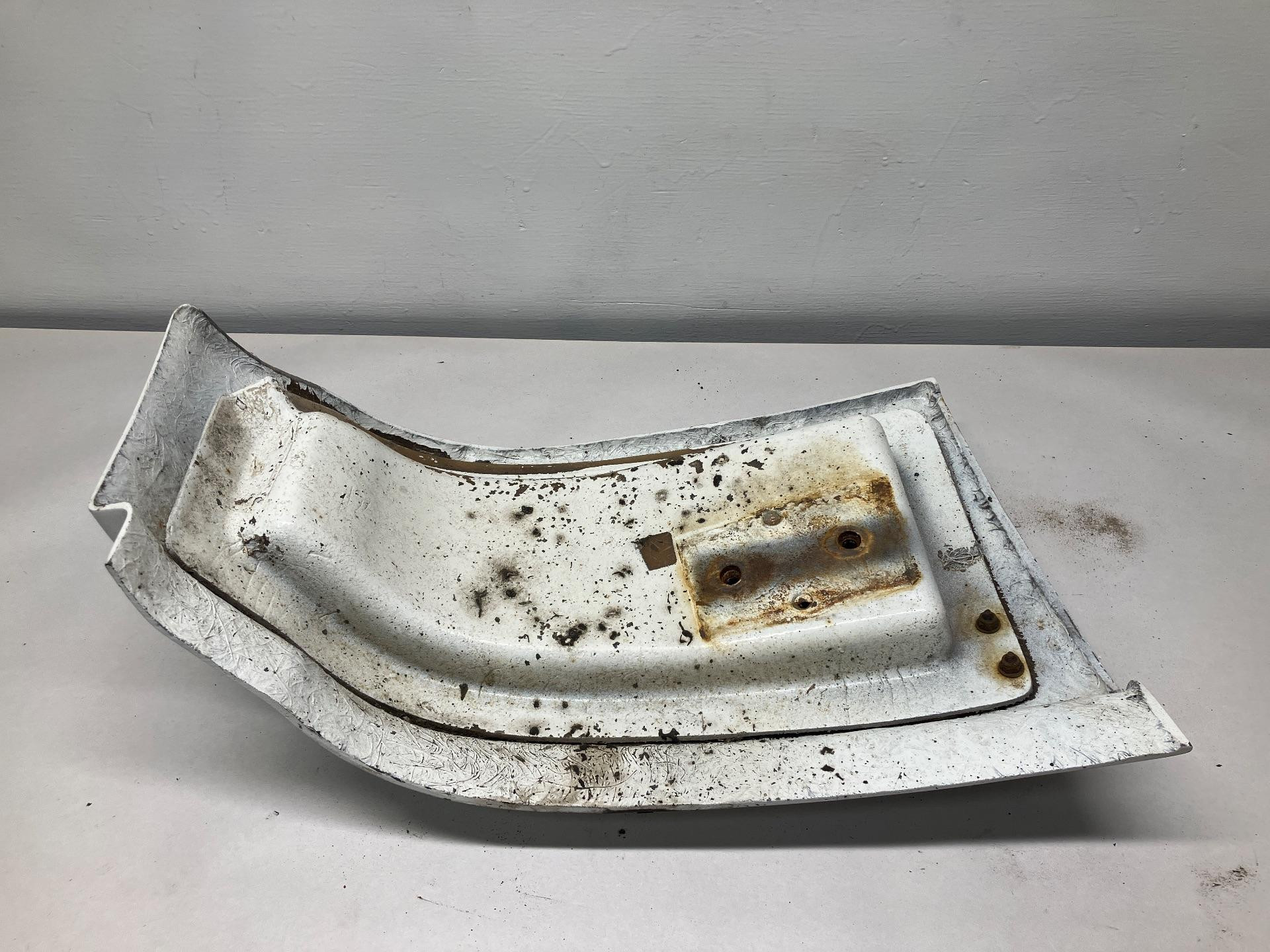 L35-6021 | Peterbilt 386 Fender for Sale