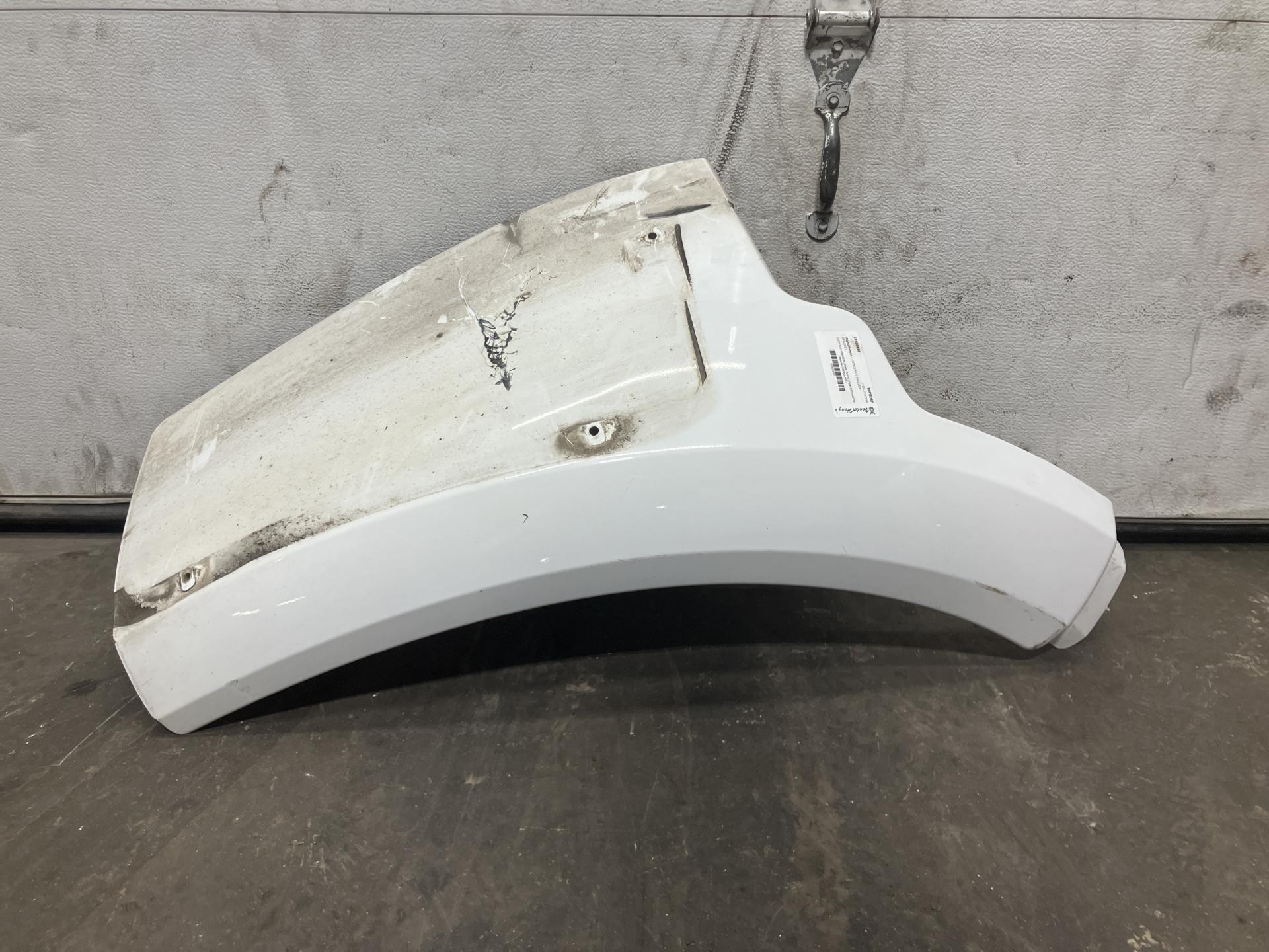N35-1069-002R | Peterbilt 579 Fender for Sale