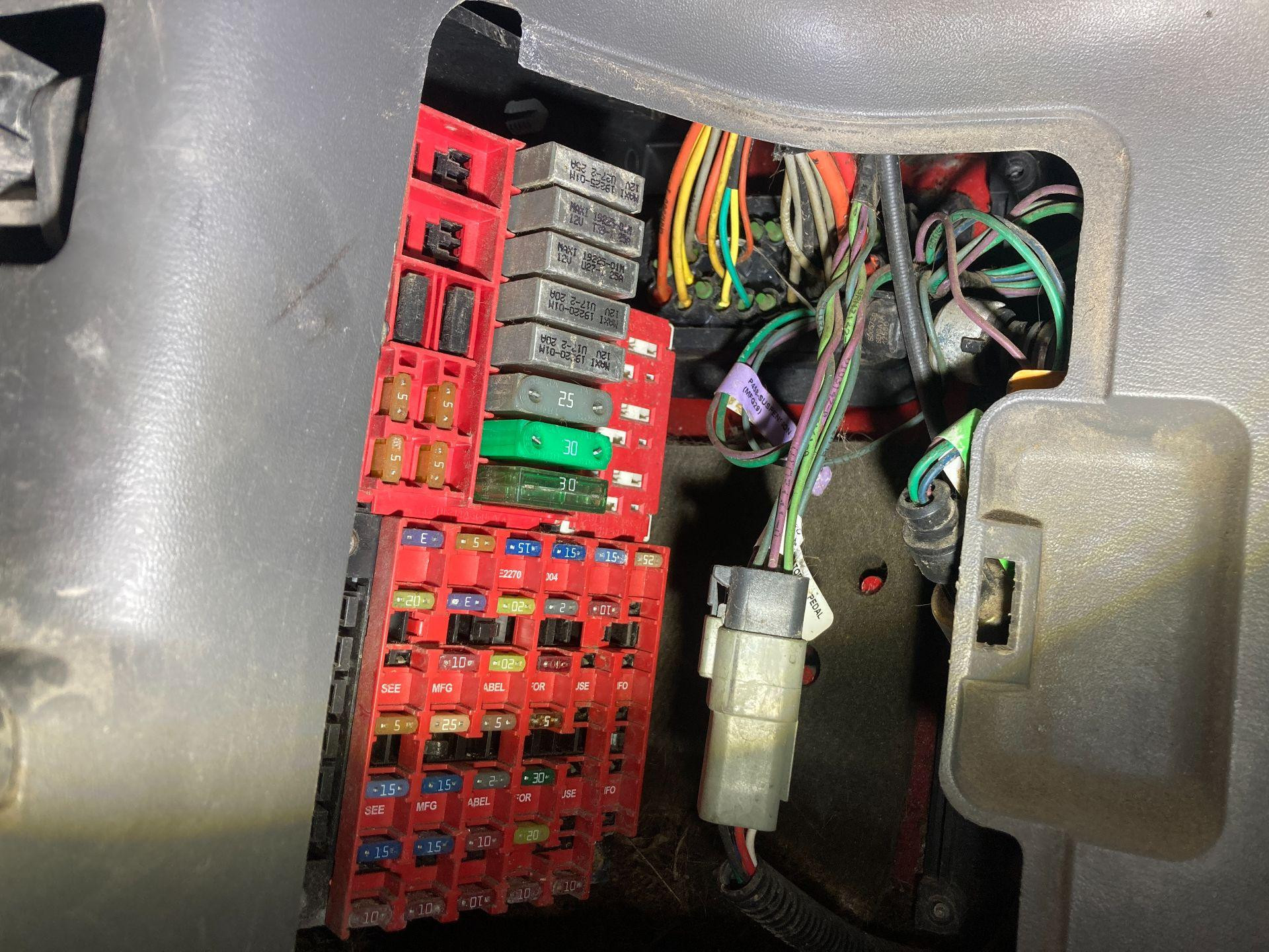 Peterbilt 386 Fuse Box for Sale