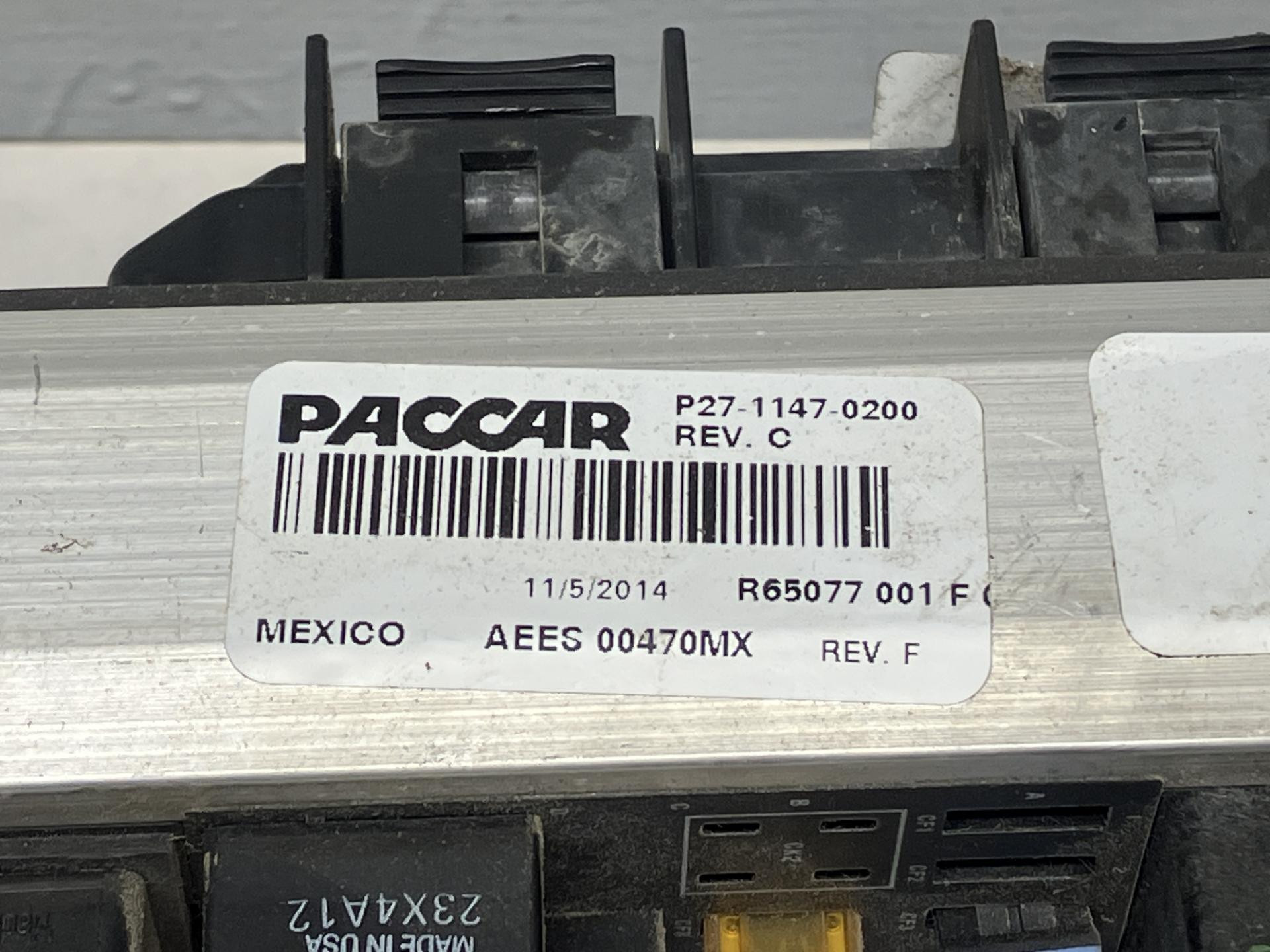 P27-1147-0200 | Peterbilt 579 Fuse Box for Sale