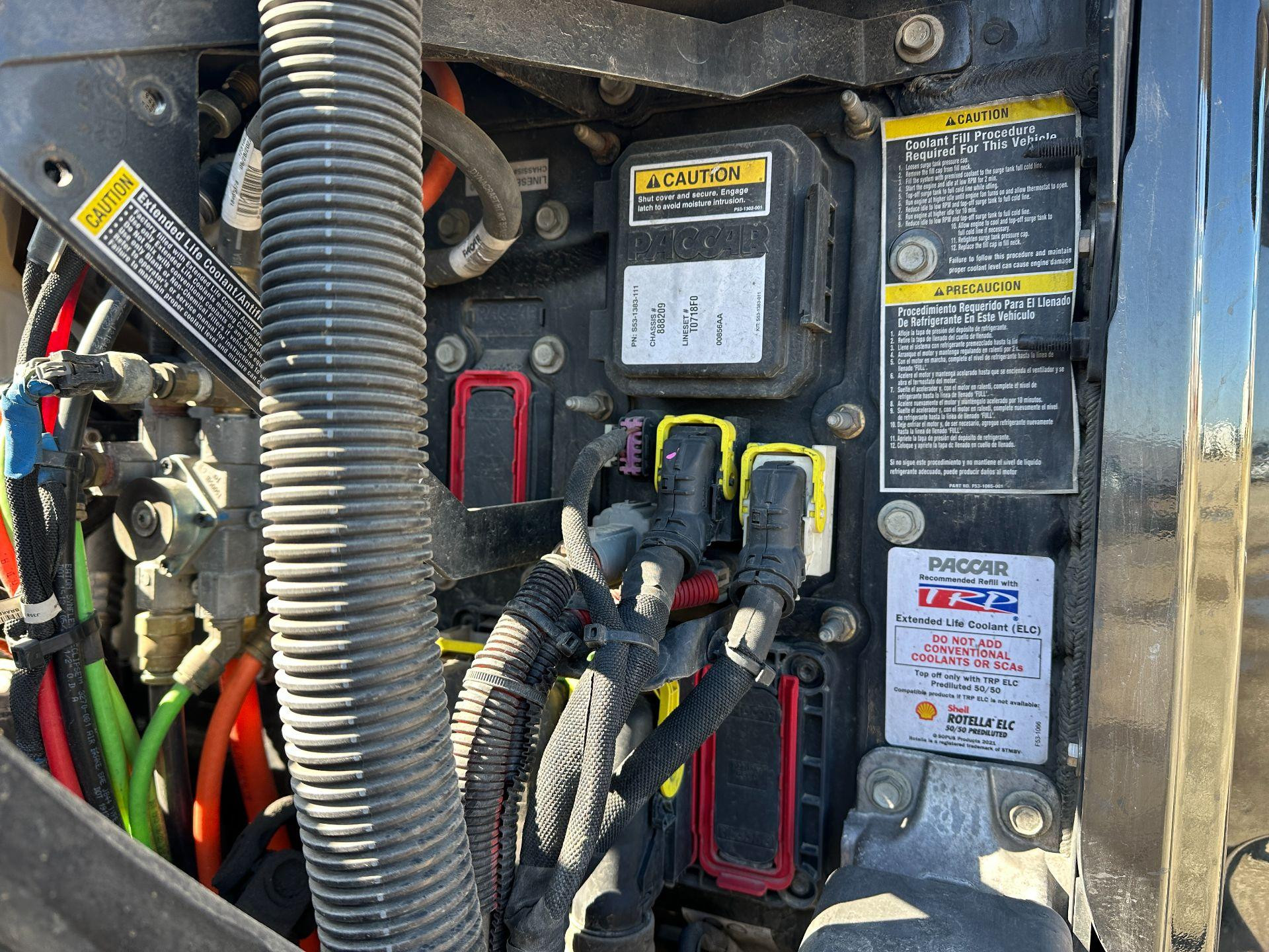S531383111 | Peterbilt 579 Fuse Box for Sale