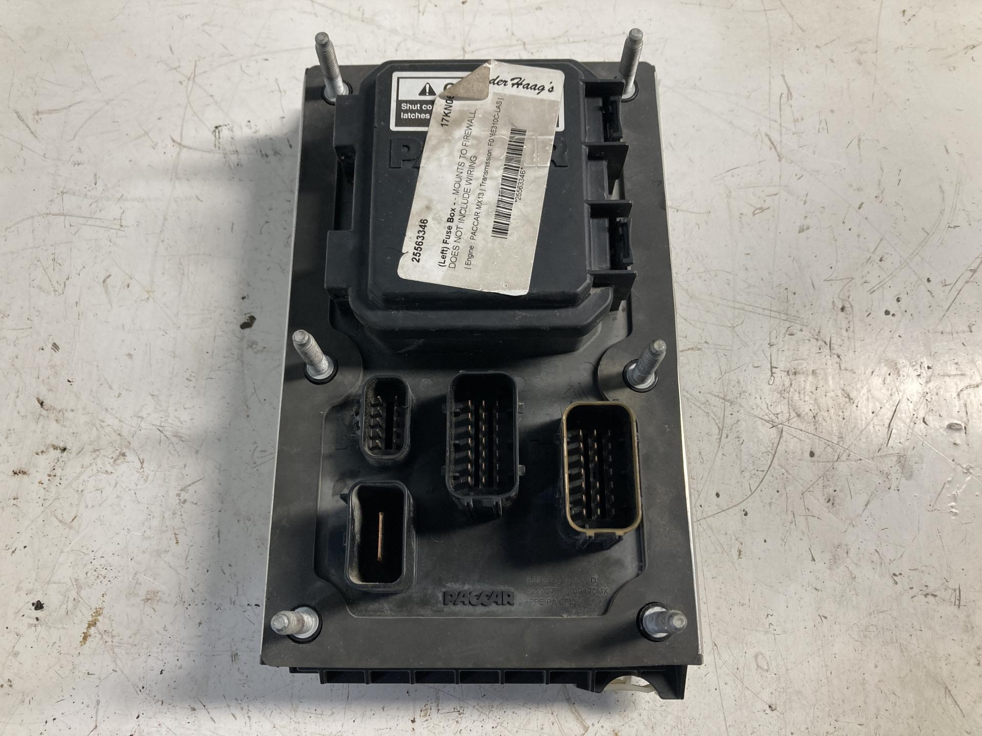 P27-1147-0401 | Kenworth T680 Fuse Box for Sale