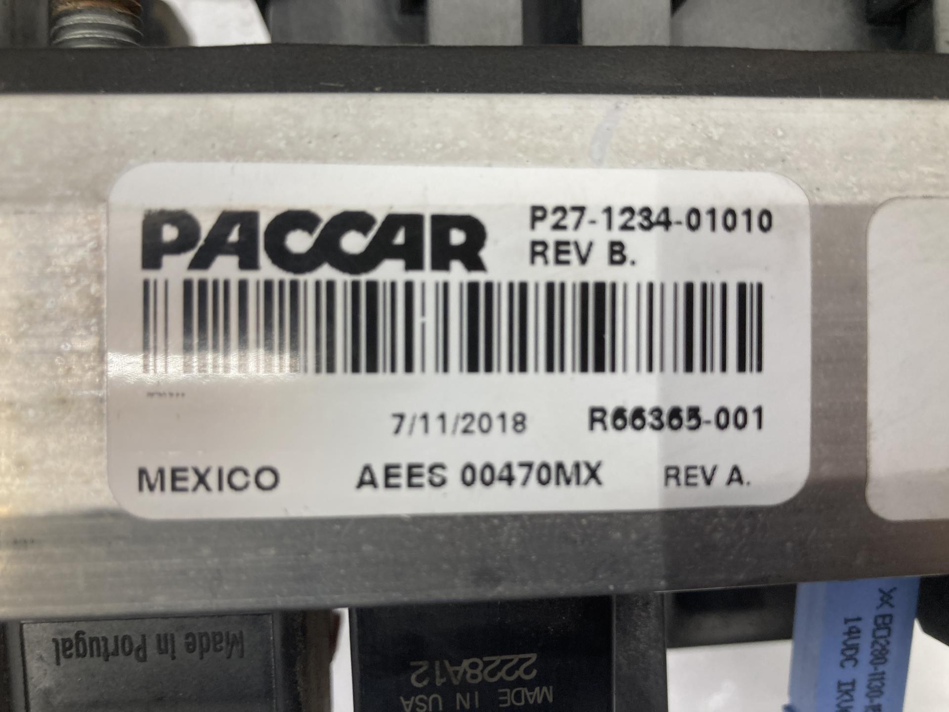 P27-1234-01010 | Kenworth T680 Fuse Box for Sale