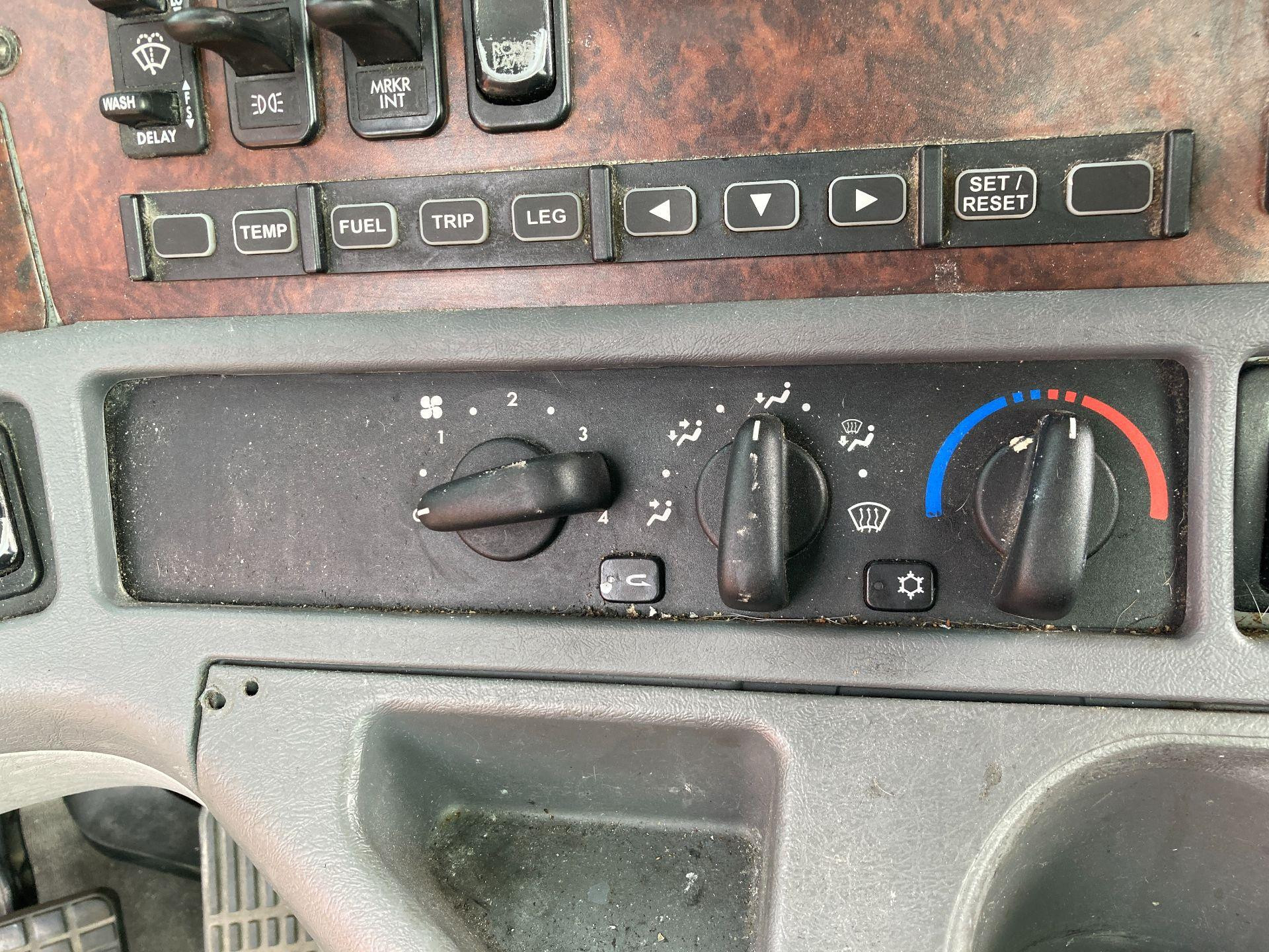 A22-54708-220 | Freightliner C120 CENTURY Heater & AC Temperature Control f