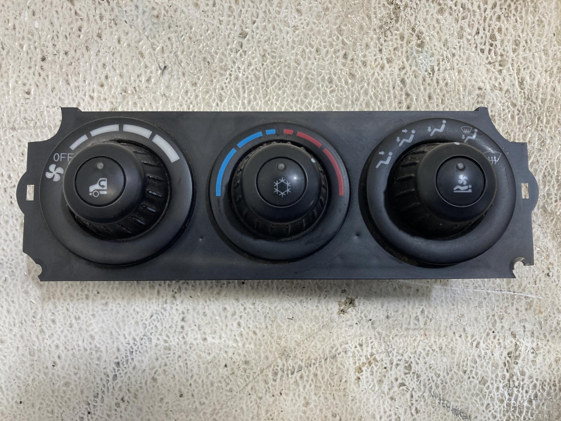 F21101221000 Kenworth T660 Heater & AC Temperature Control for Sale