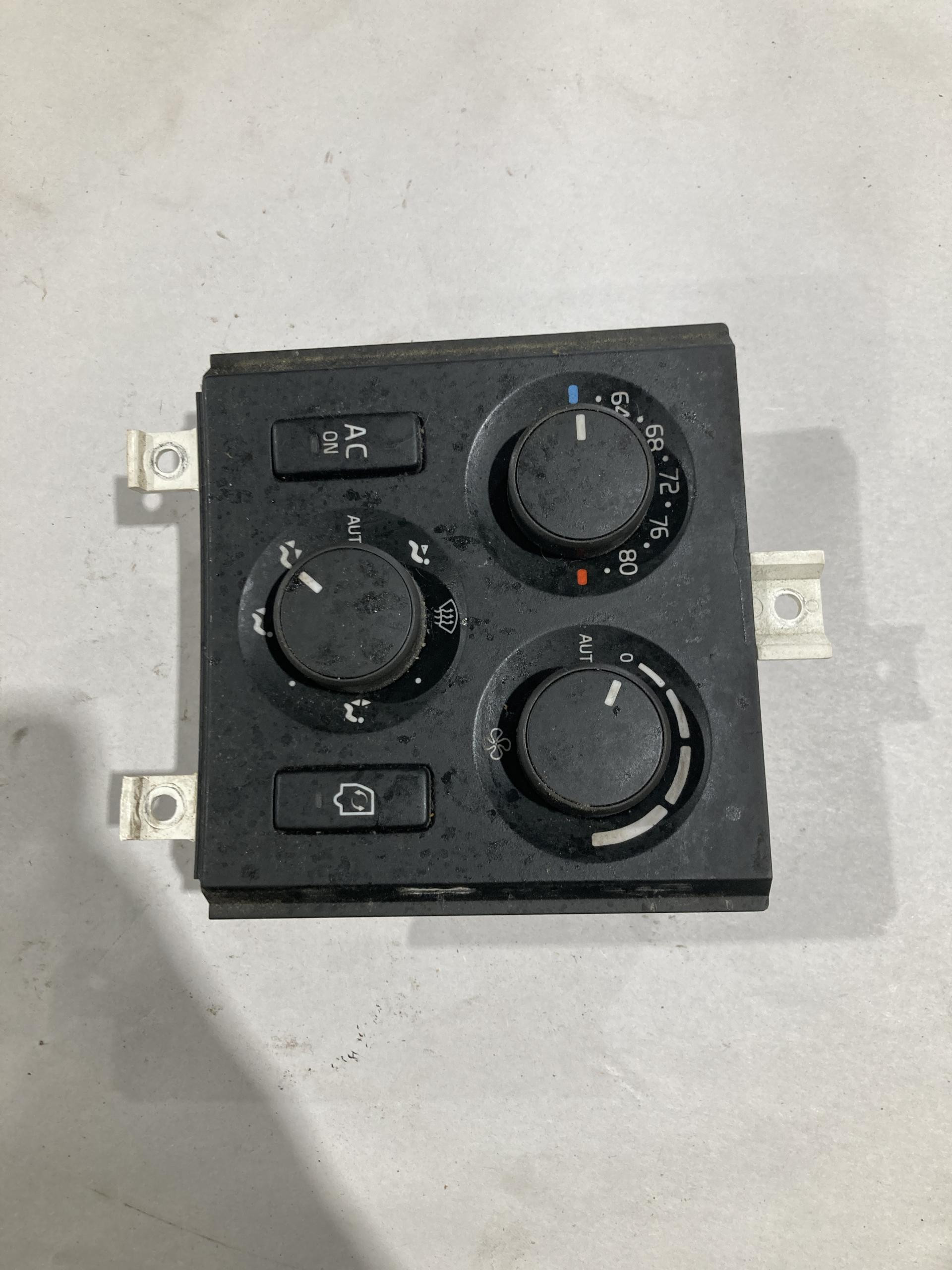 84732237 | Volvo VNL Heater & AC Temperature Control for Sale