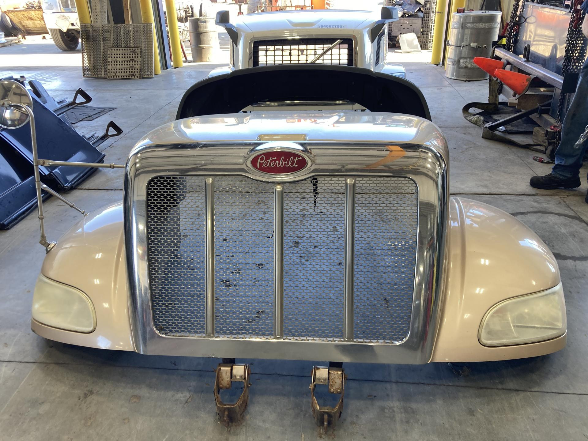 L29-6289-201 | Peterbilt 337 Hood for Sale