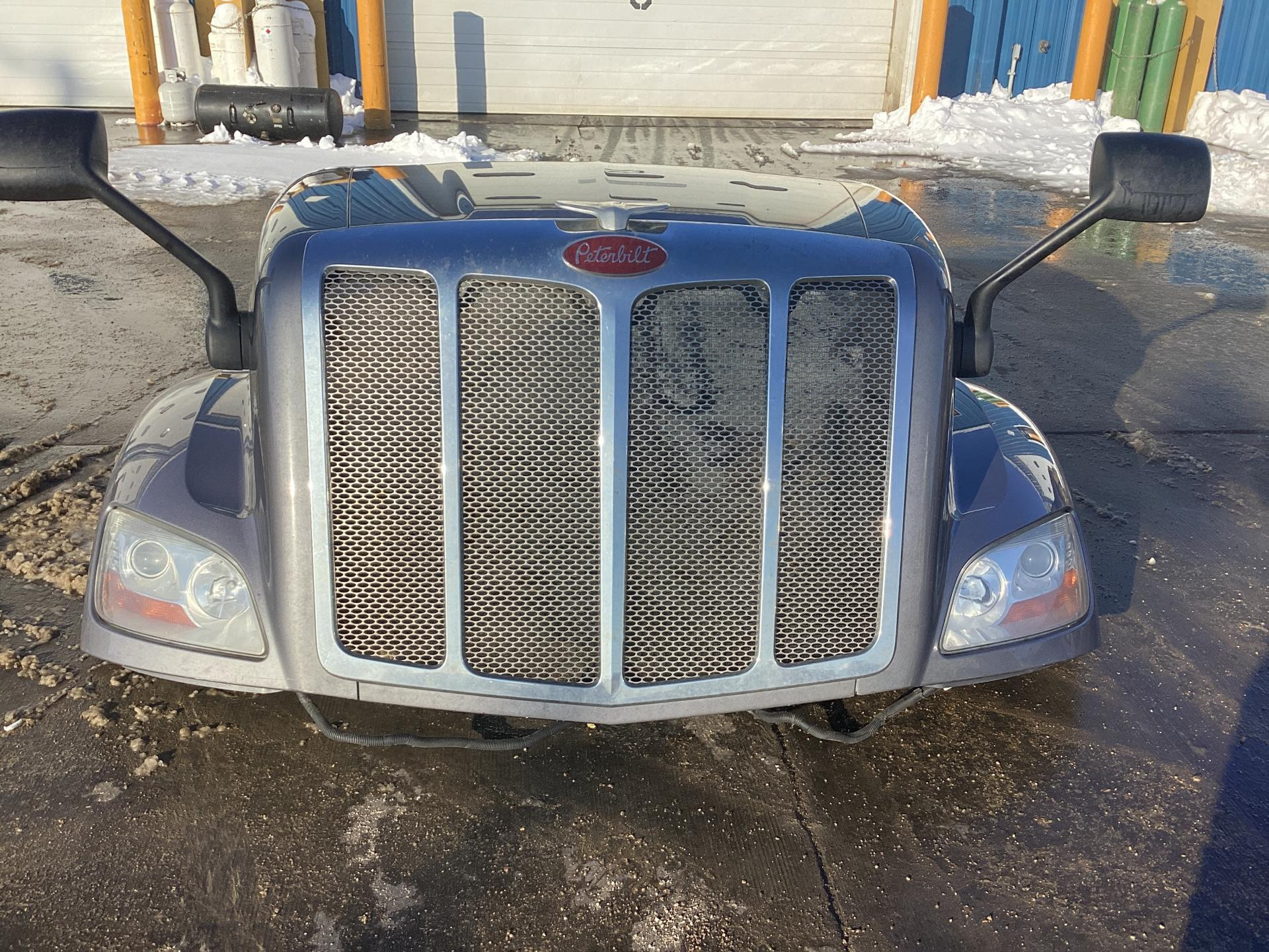 L0280EY Peterbilt 579 Hood for Sale