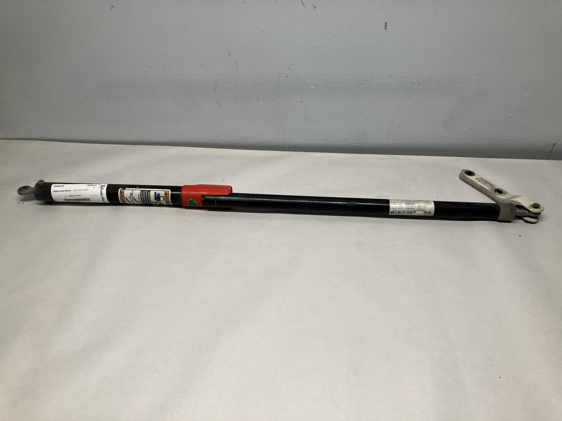 L71-1013 | Peterbilt 579 Hood Shock for Sale