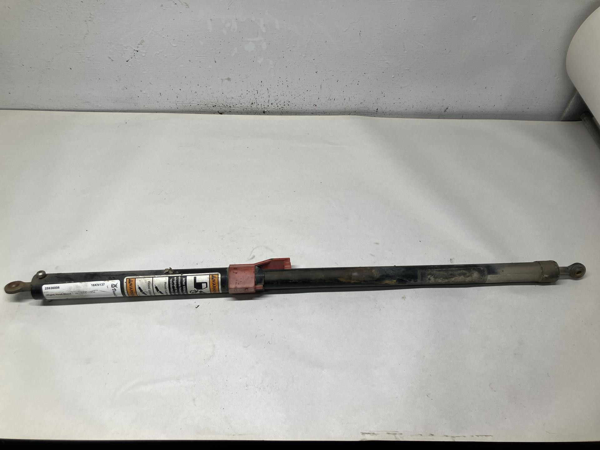 L71-6021 | Kenworth T680 Hood Shock for Sale