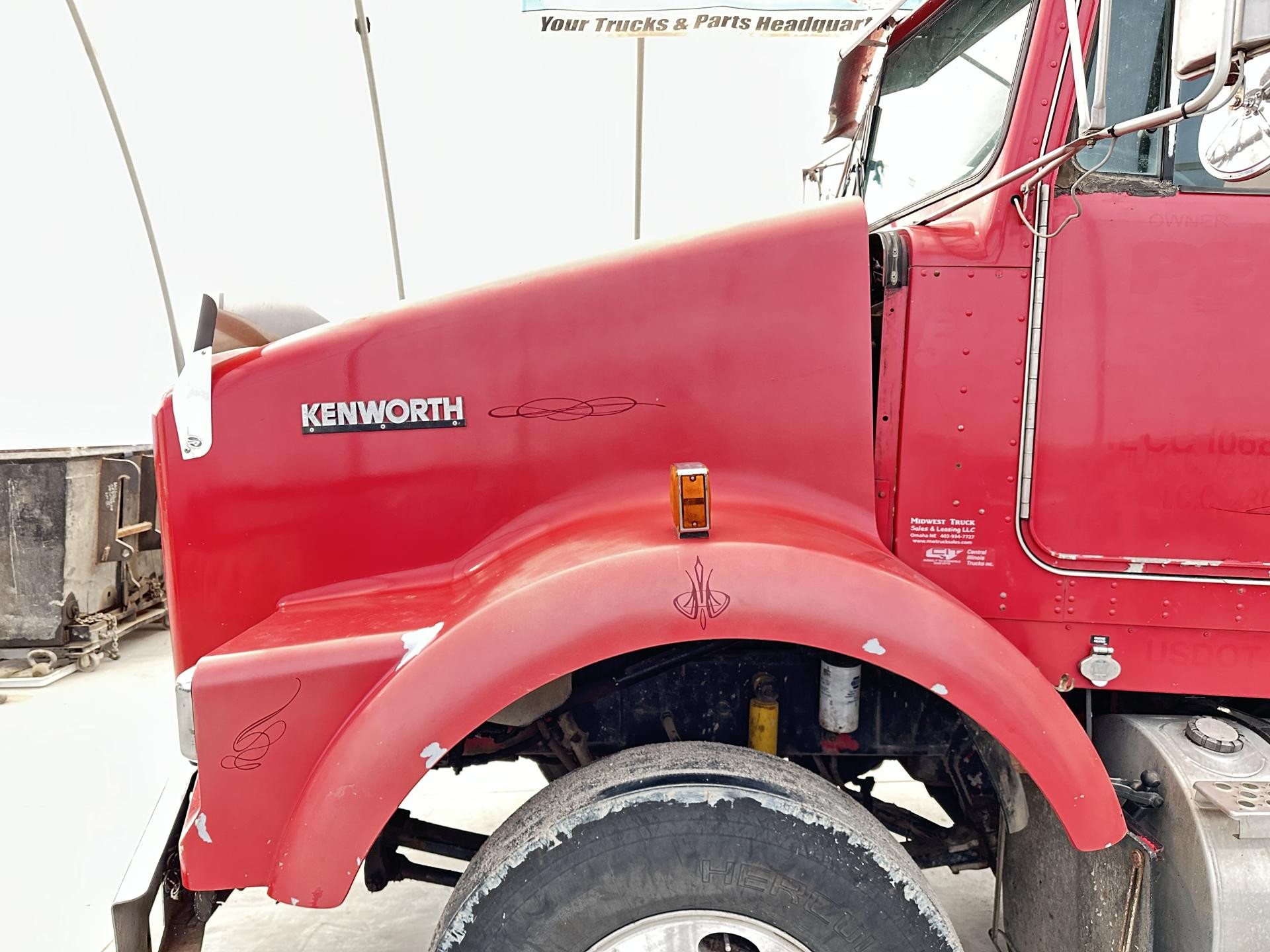 T800様　1本 KENWORTH T800 Mirror (Side View) OEM# K053-840 in Abbotsford