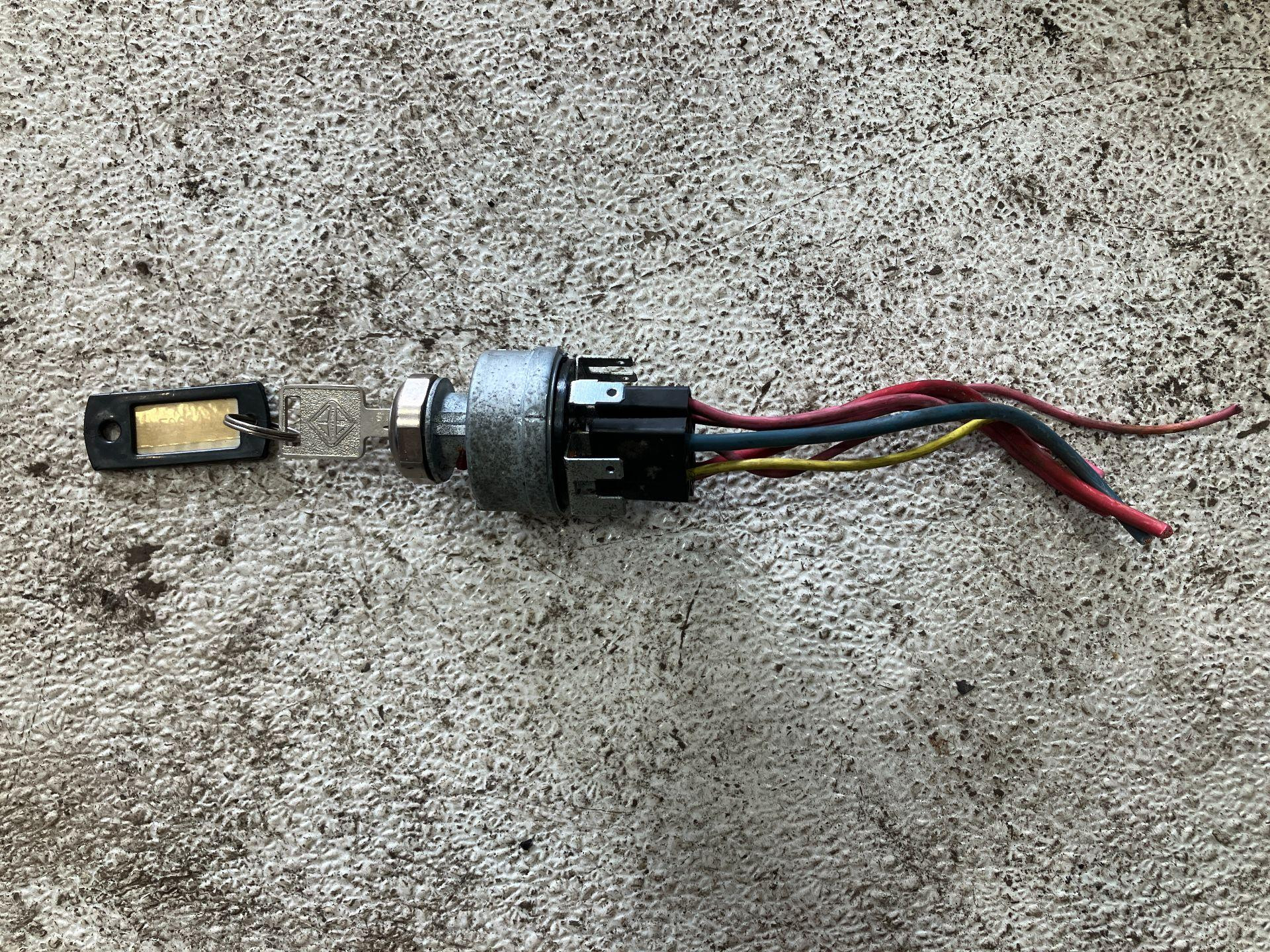 International 8100 Ignition Switch for Sale