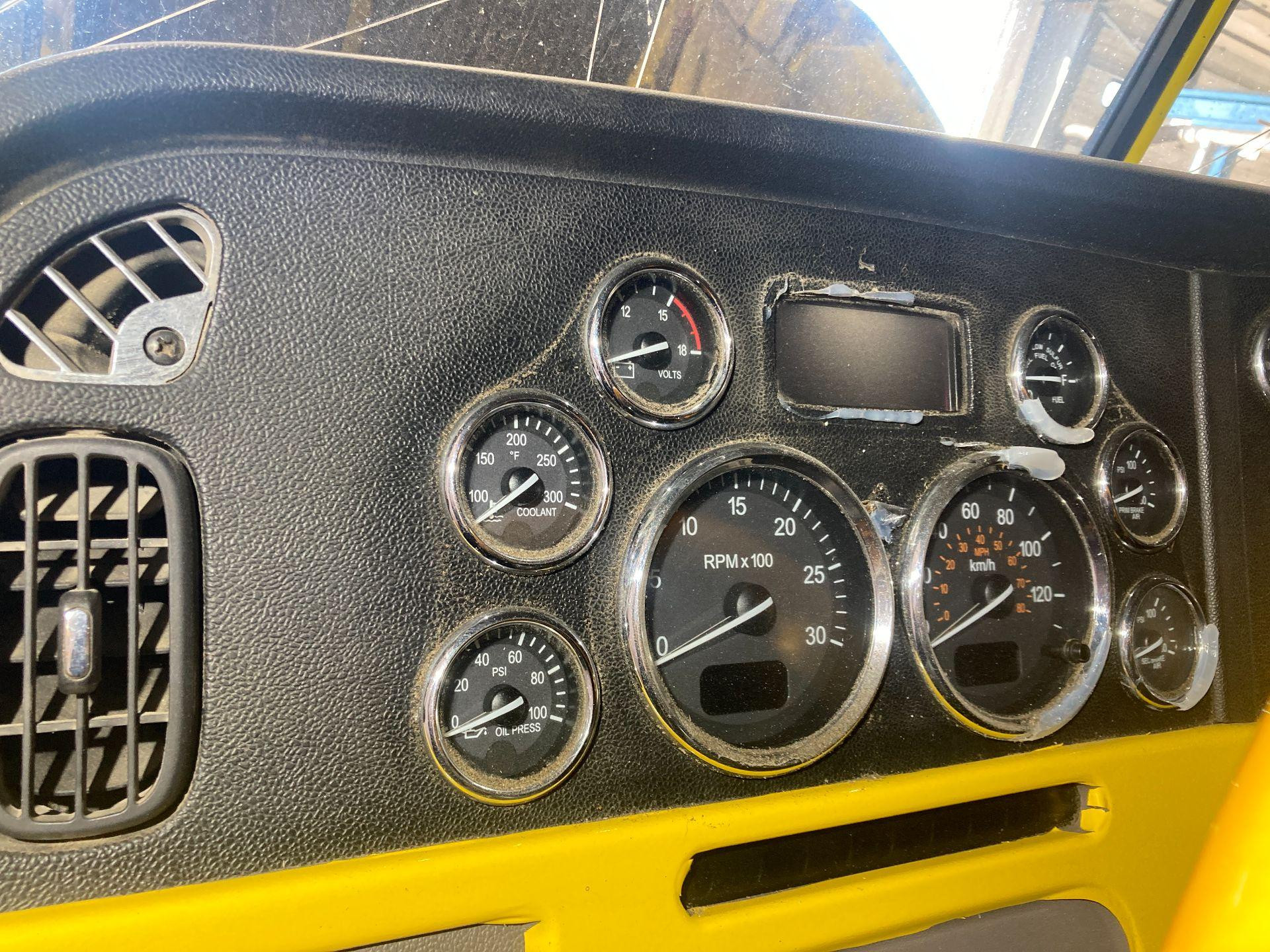 N/A Peterbilt 389 Speedometer Instrument Cluster for Sale