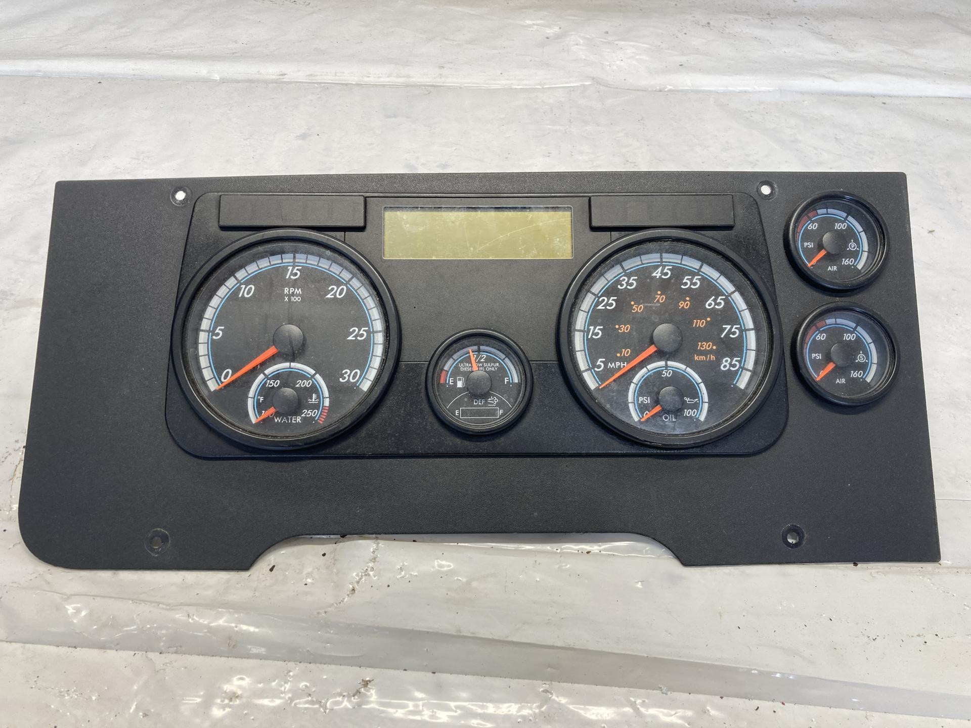 Freightliner CASCADIA Speedometer Instrument Cluster for Sale