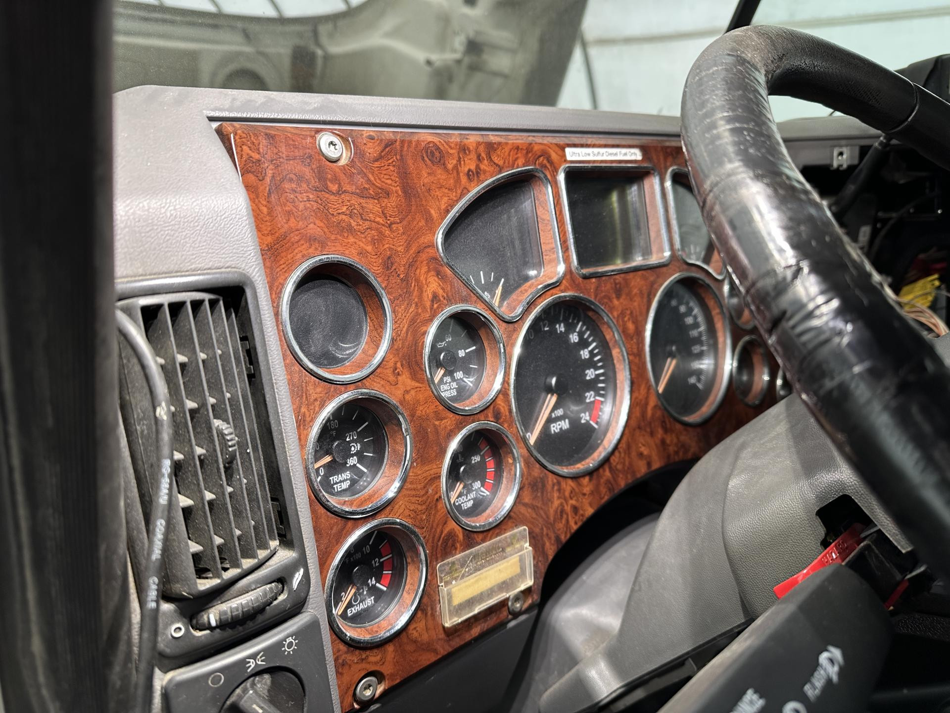 Mack CXU613 Speedometer Instrument Cluster for Sale