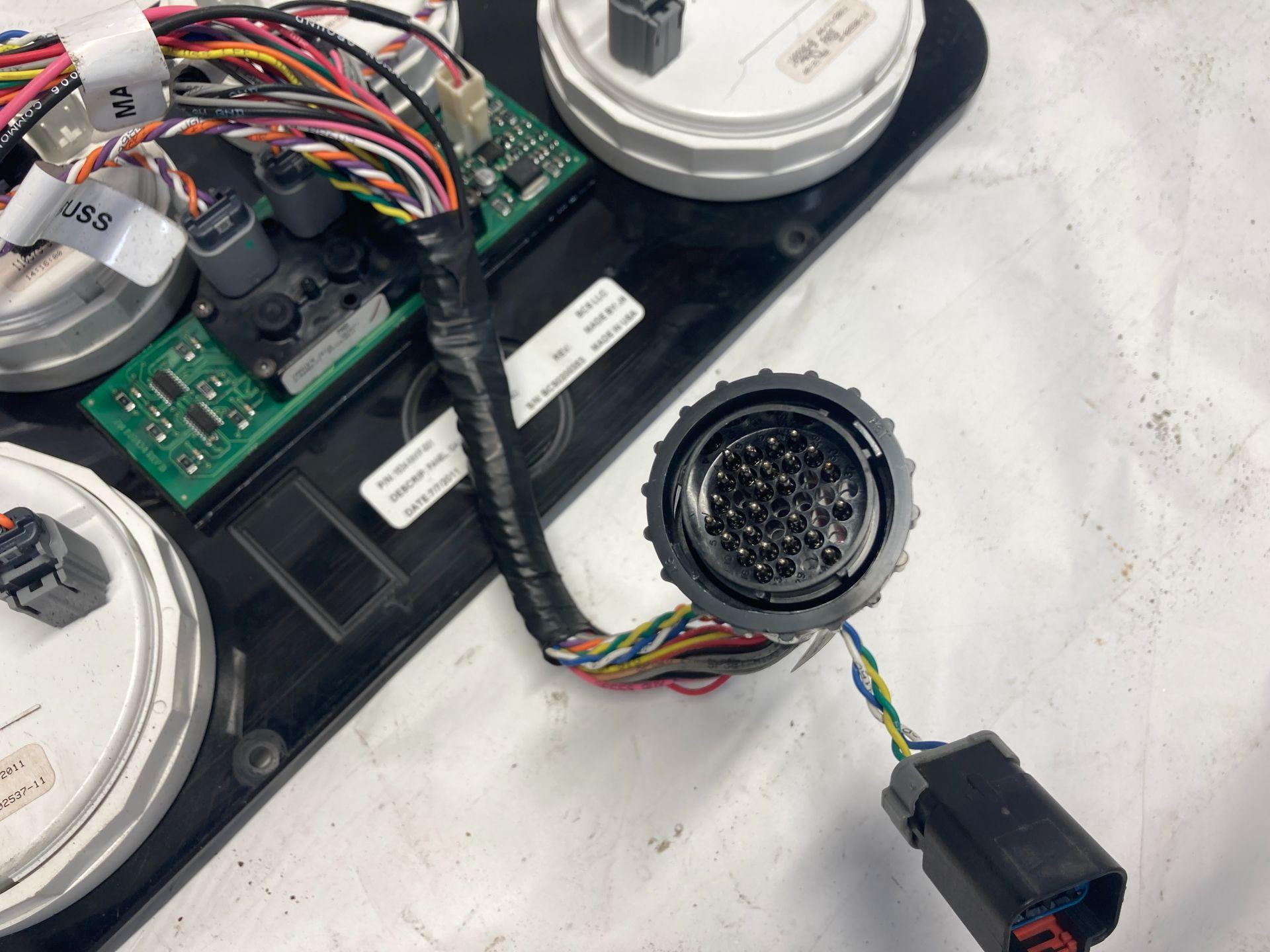 1524-NN1F-001 | Spartan GLADIATOR Speedometer Instrument Cluster for Sale