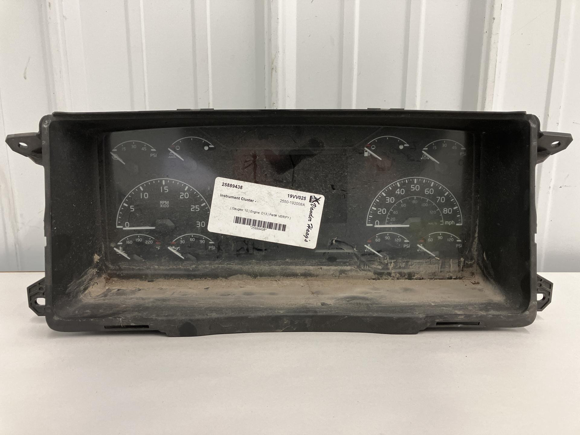 Volvo VNL Speedometer Instrument Cluster for Sale