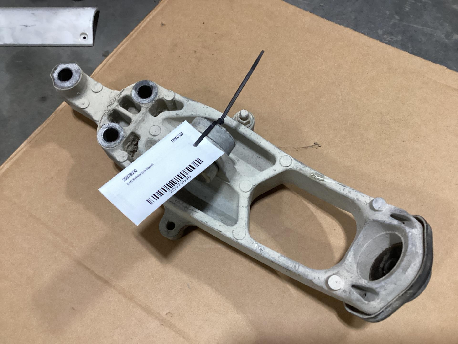 Universal Radiator Core Support Mack GU813 Radiator Core Support for Sale