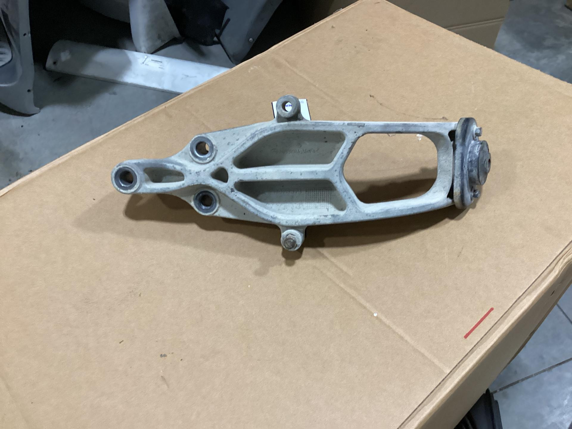 Universal Radiator Core Support Mack GU813 Radiator Core Support for Sale