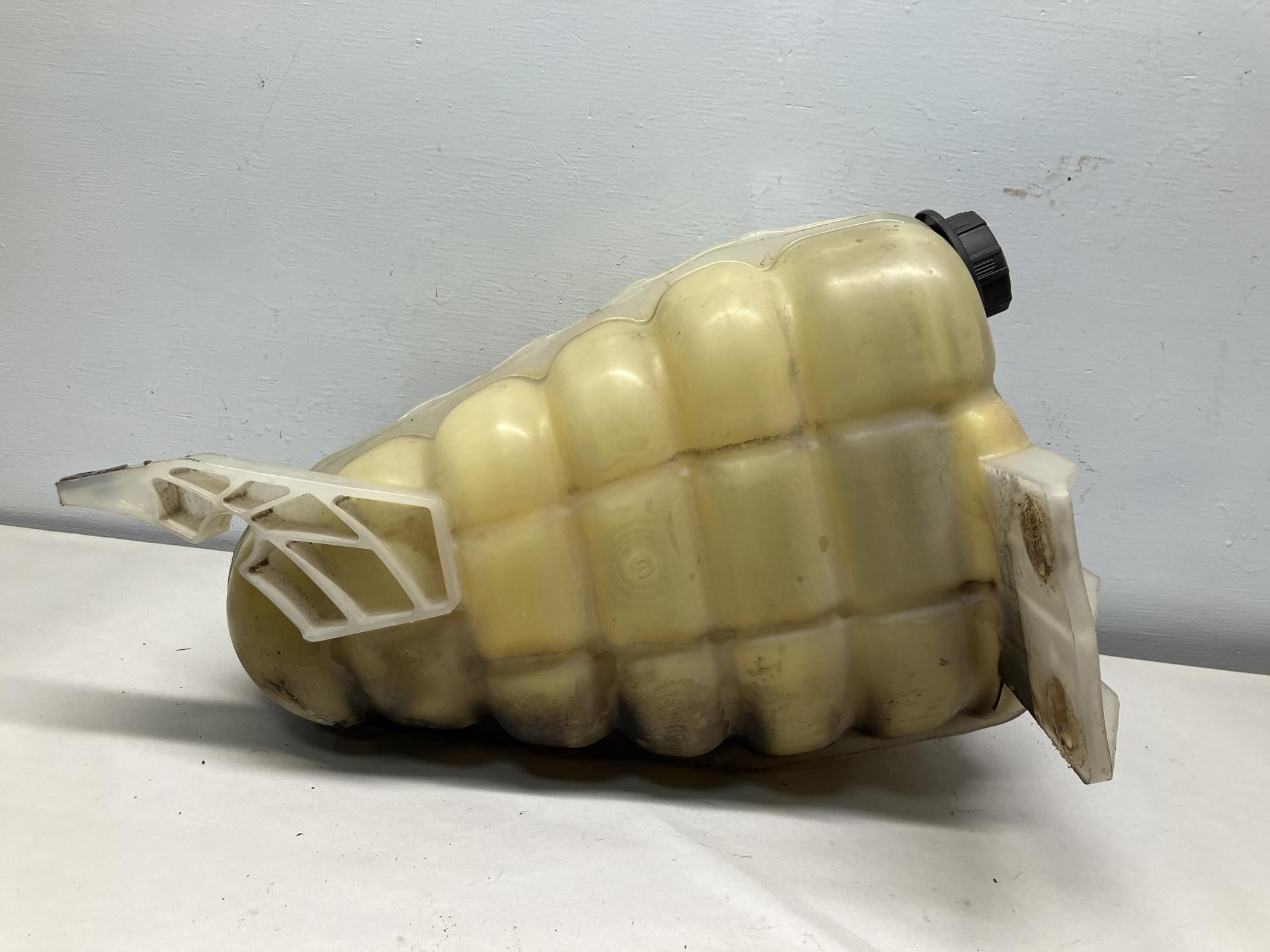 March Radiator Bottle 2596346C93 | International LONESTAR Radiator Overflow Bottle for Sale