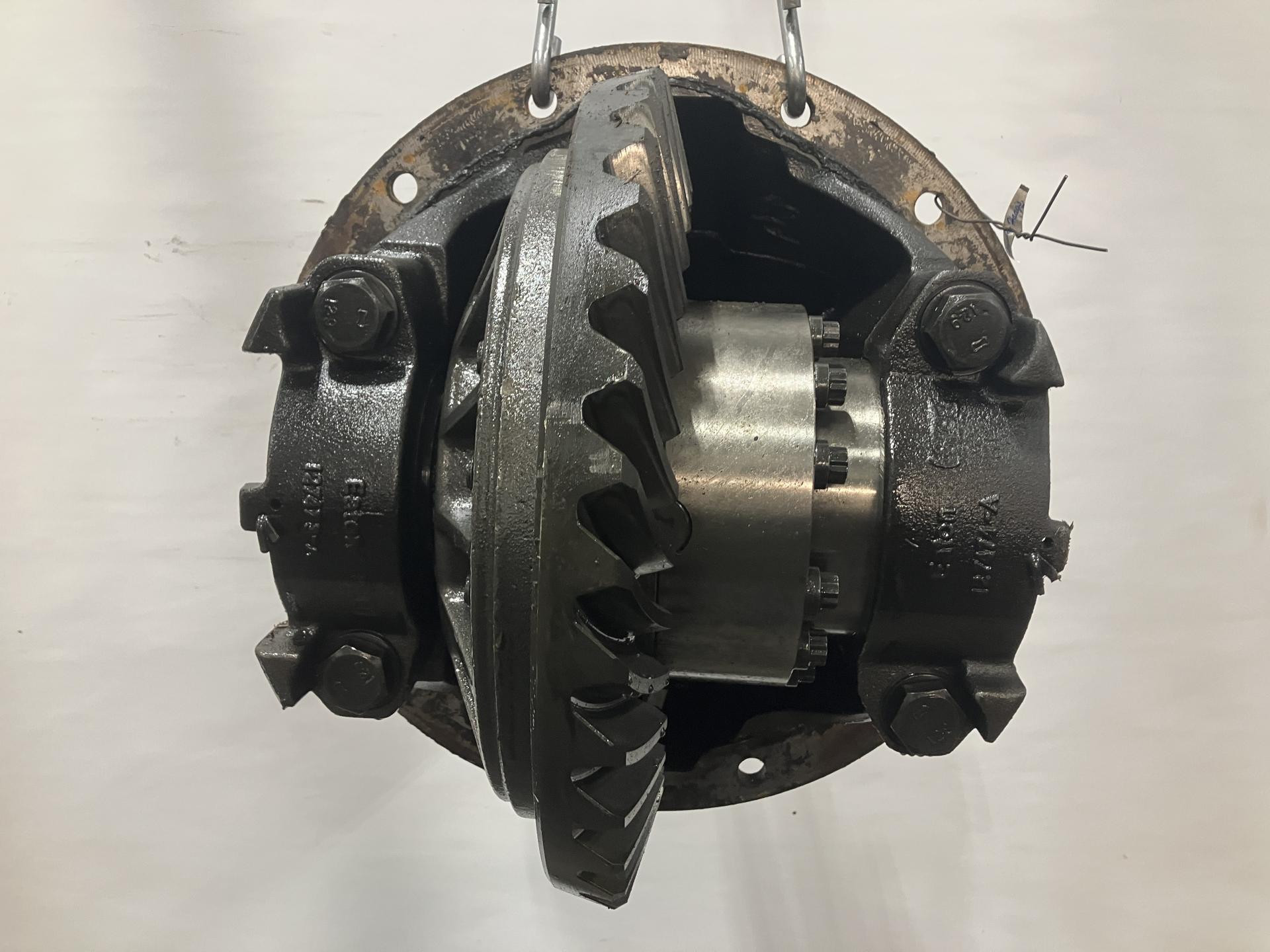 21060S | Eaton RS404 Rear Differential | Carrier Assembly for Sale