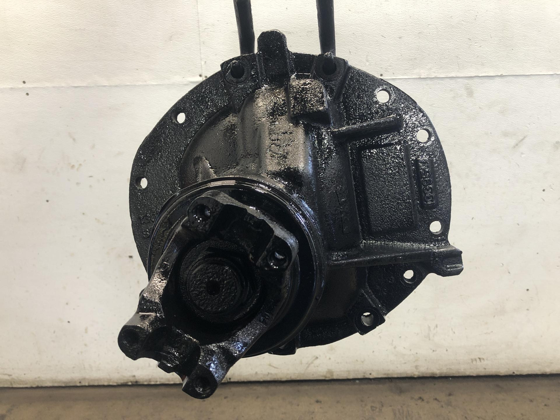 Spicer S130 Rear Differential | Carrier Assembly for Sale