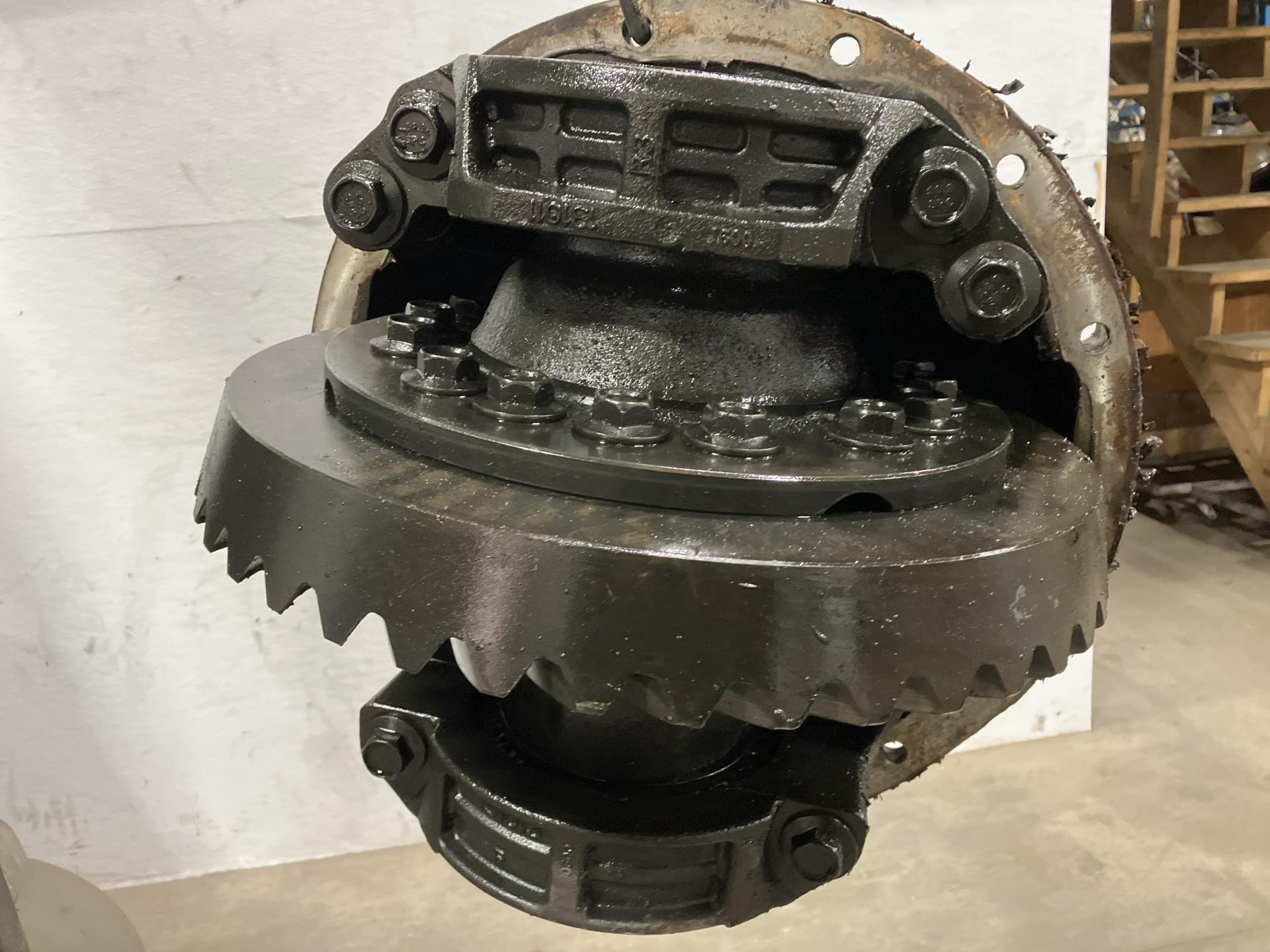 S21-170 | Spicer S170 Rear Differential | Carrier Assembly for Sale