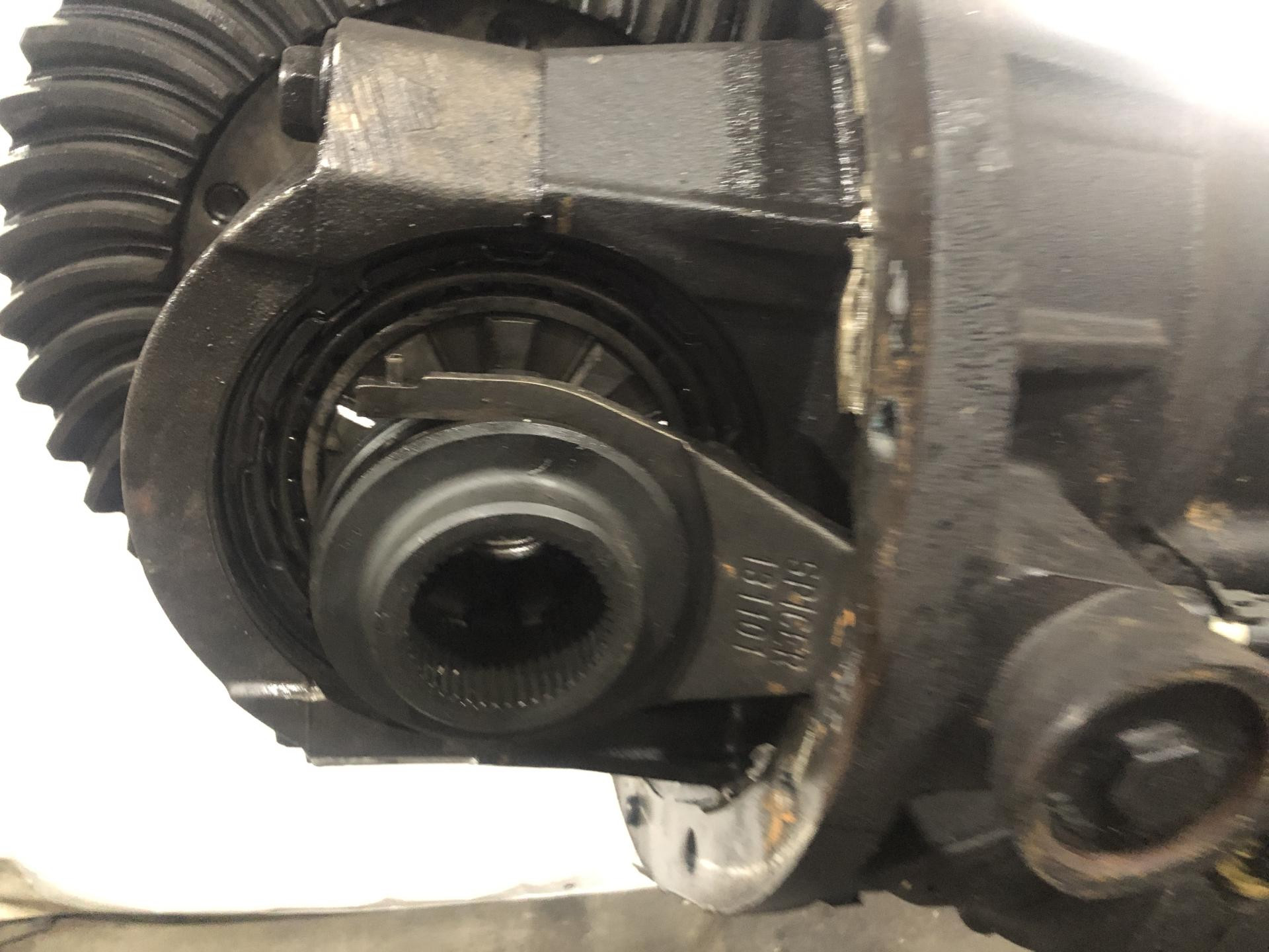 Spicer Diff Spicer D170D Front Carrier | Differential Assembly for Sale