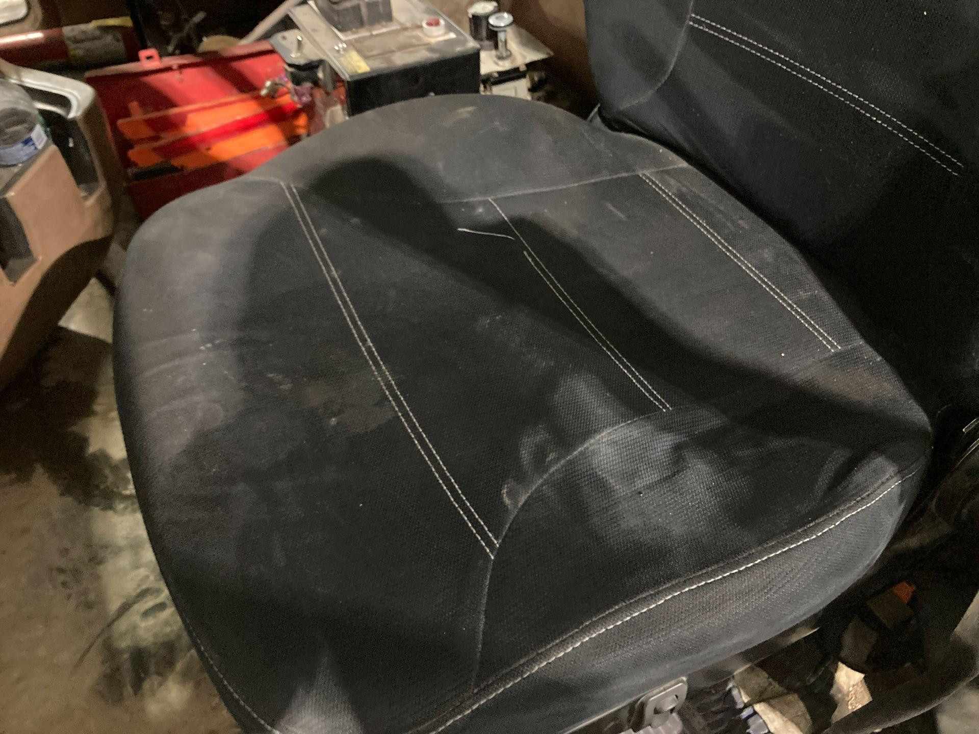 Mack GU813 Air Ride Seat for Sale