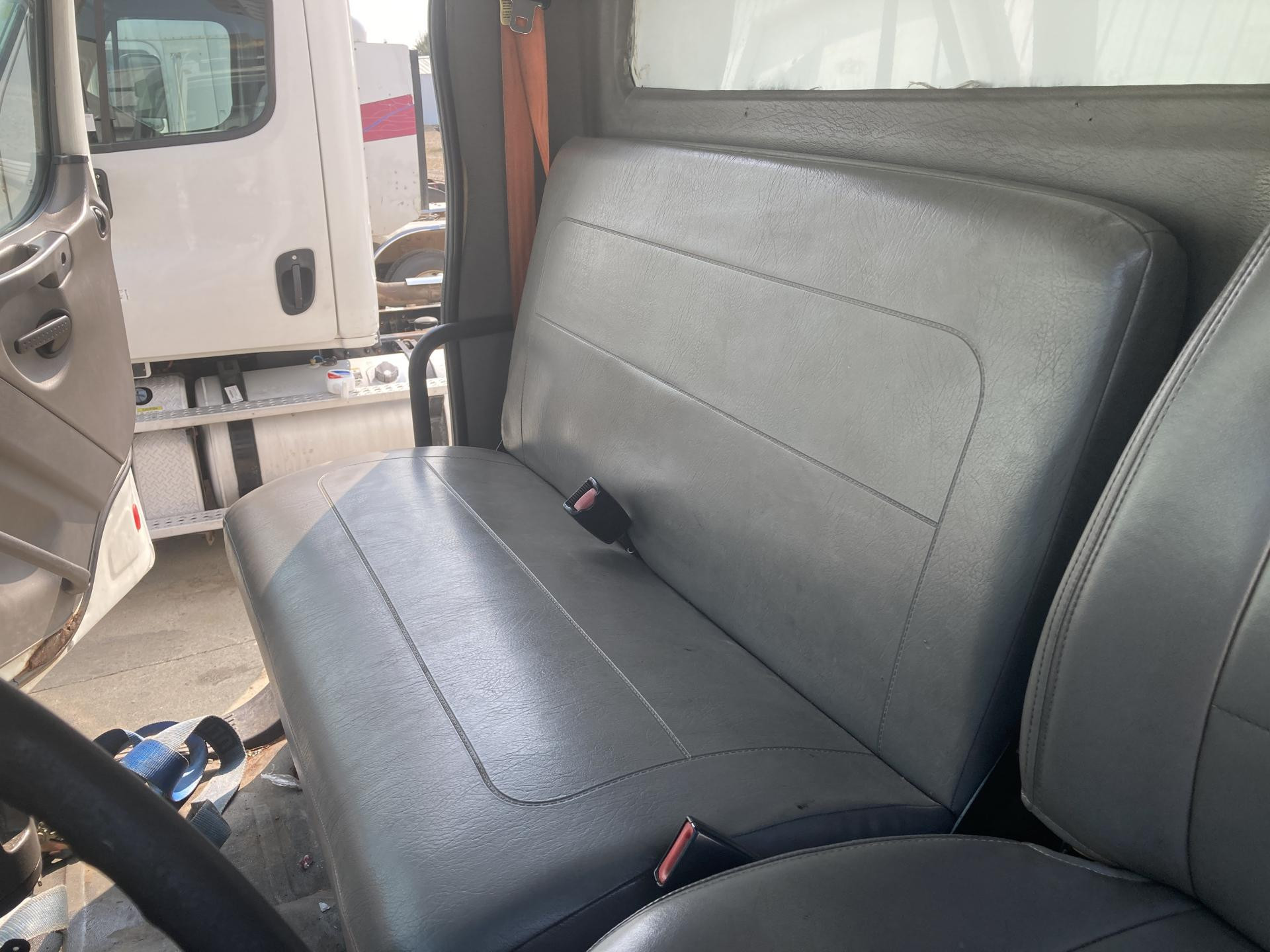 235870-03 | Freightliner M2 106 Seat for Sale