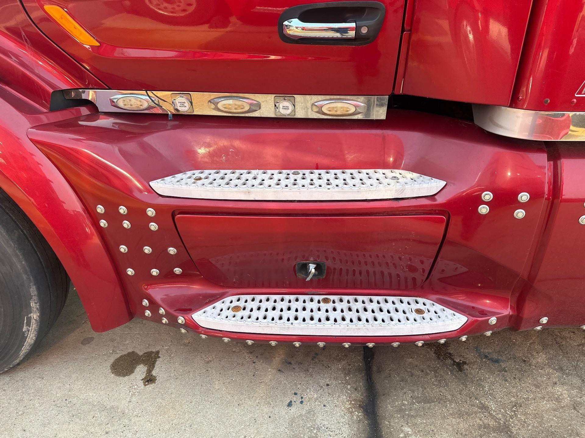 Peterbilt 579 Skirt for Sale