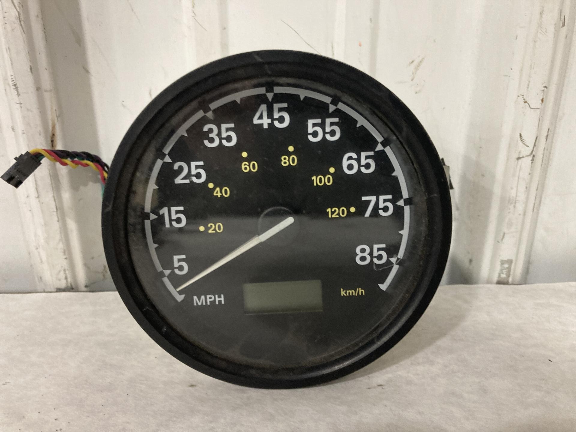 A22-54082-001 | Sterling L9501 Speedometer for Sale