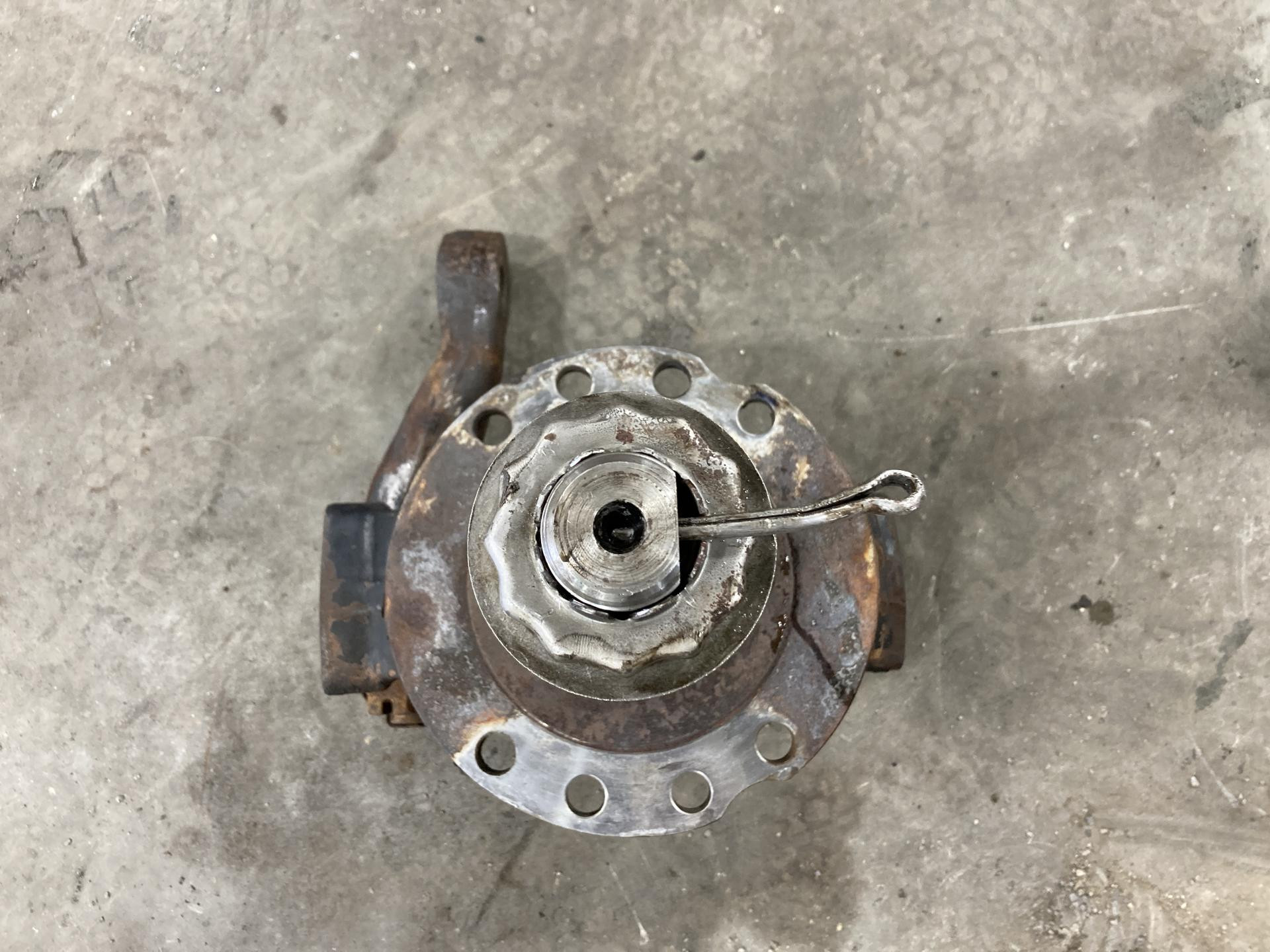 Spicer I-100 Spindle | Knuckle for Sale