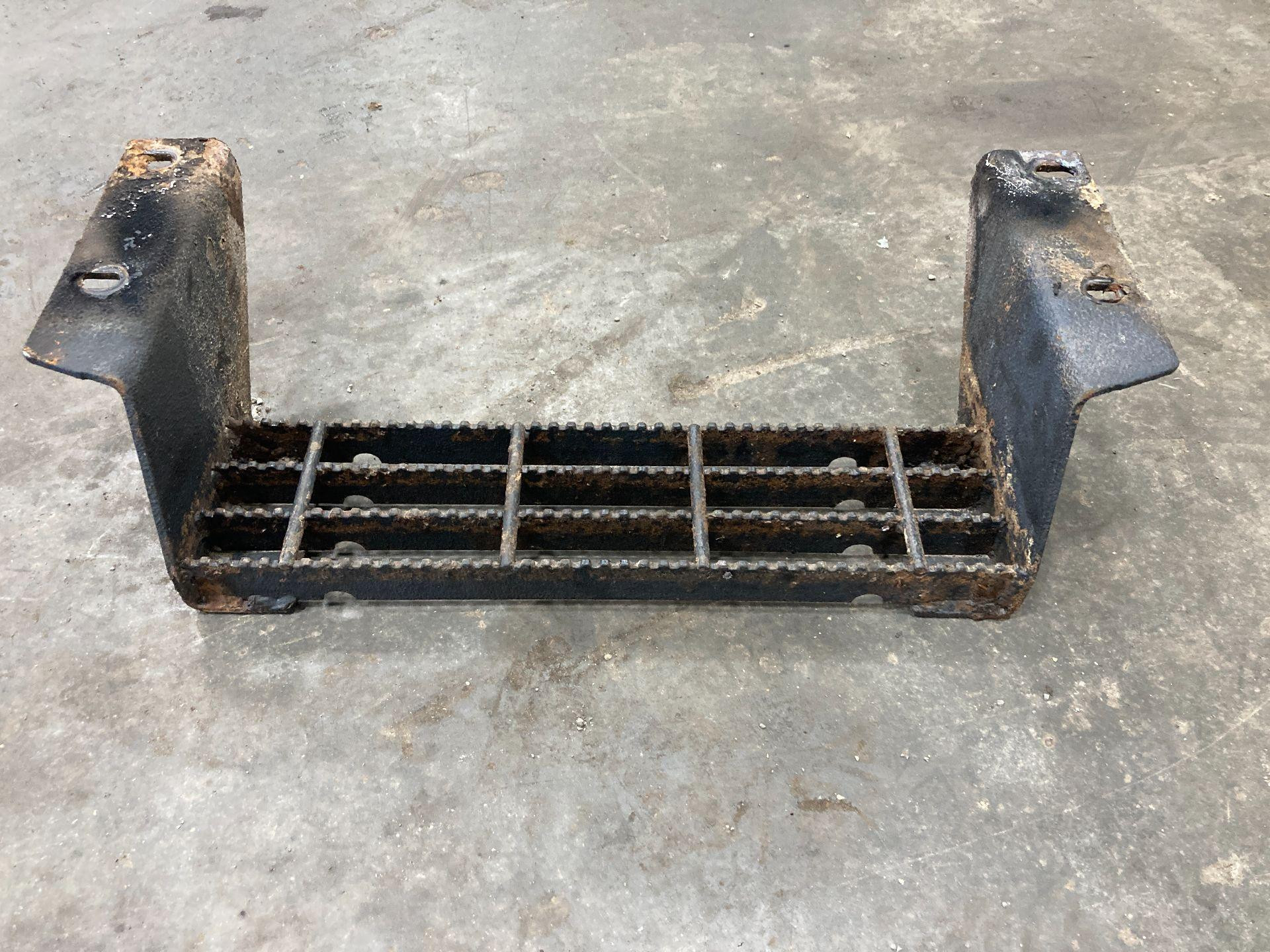 Ford F650 Step (Frame, Fuel Tank, Faring) for Sale