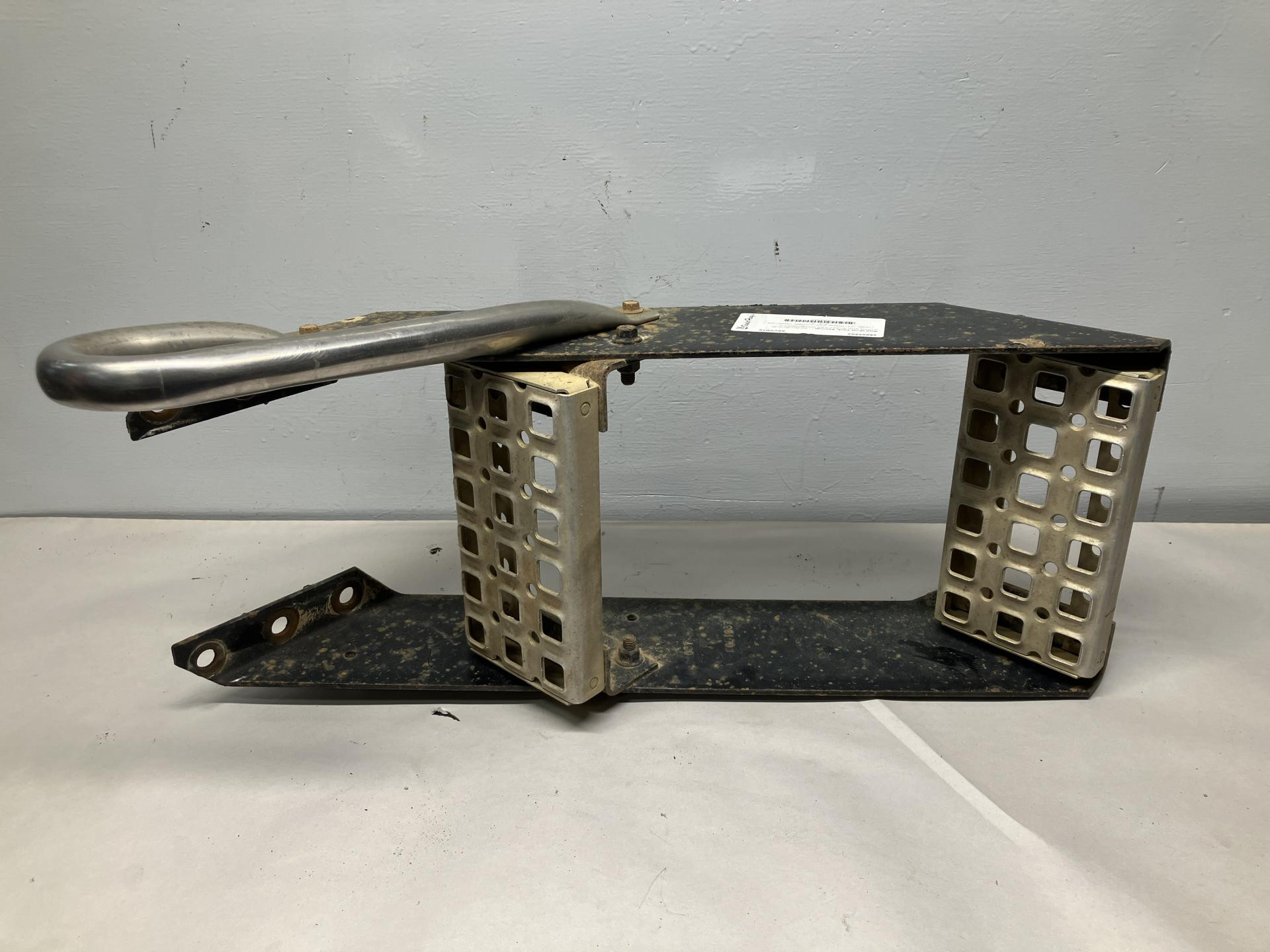 Volvo VNL Step (Frame, Fuel Tank, Faring) for Sale