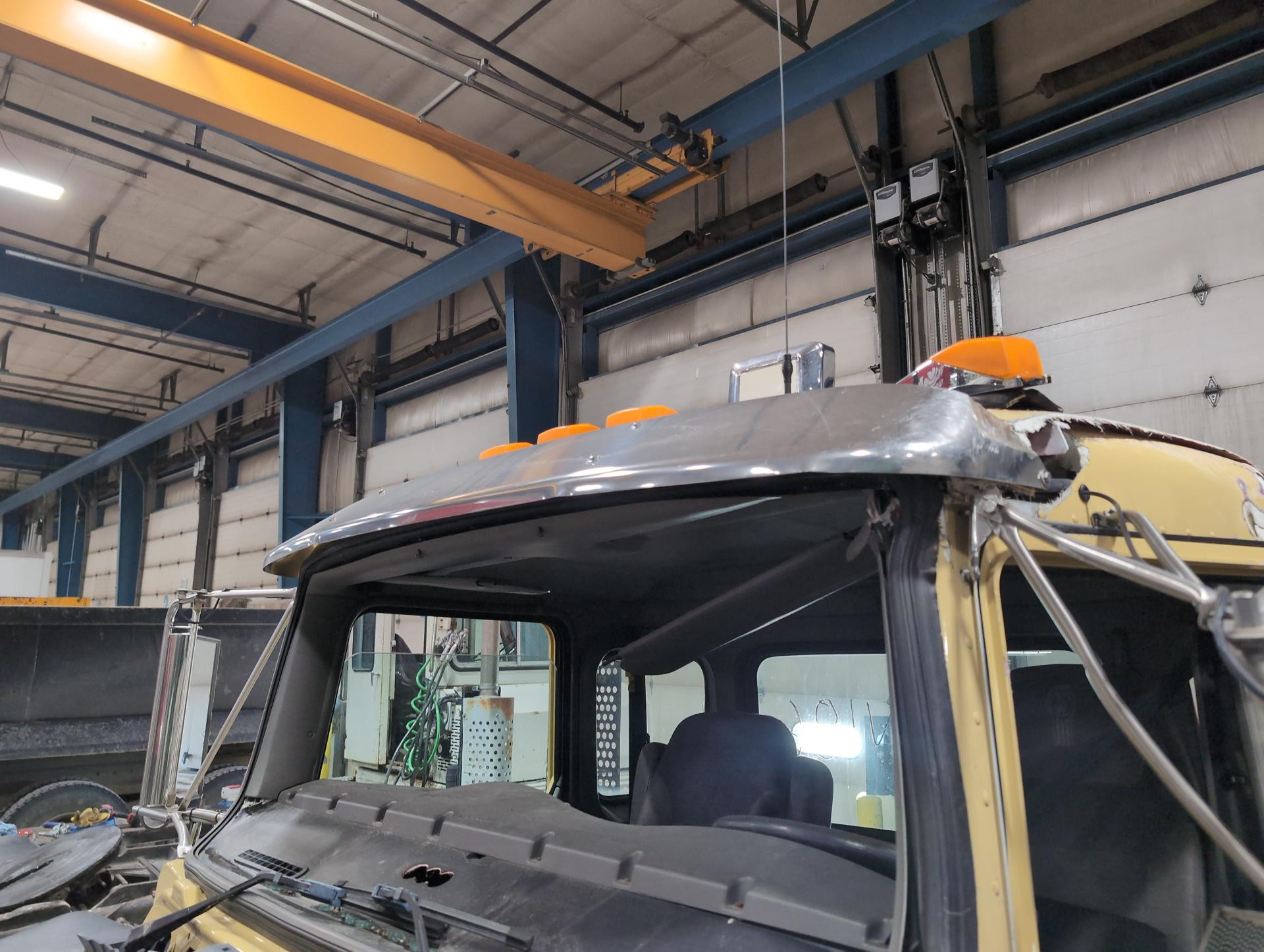 Kenworth T370 Sun Visor (Exterior) for Sale