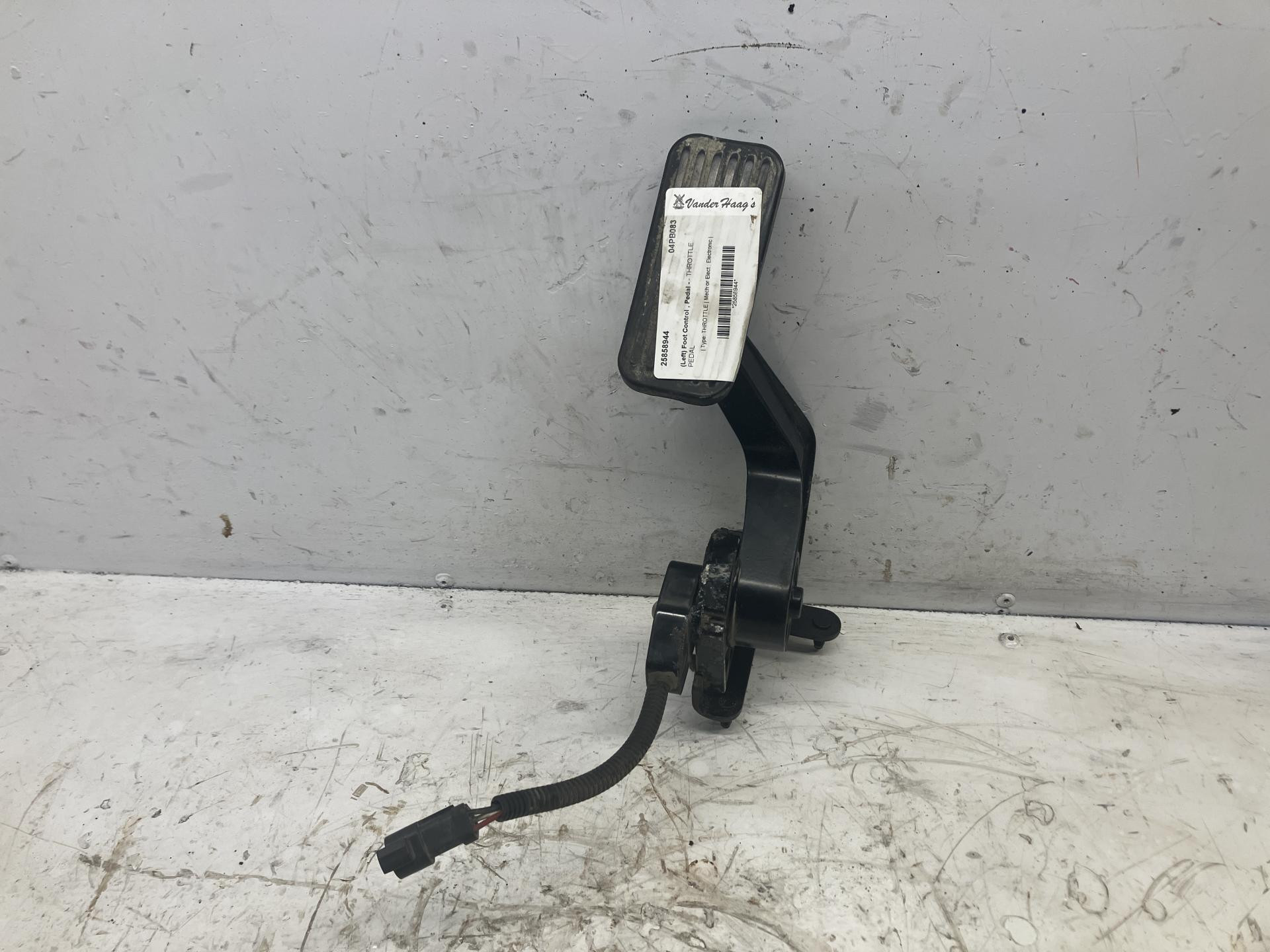 Peterbilt 387 Foot Control Pedal for Sale