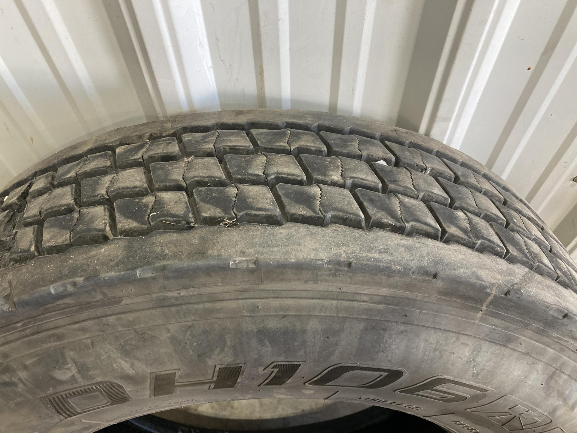 Freightliner CASCADIA Tire for Sale