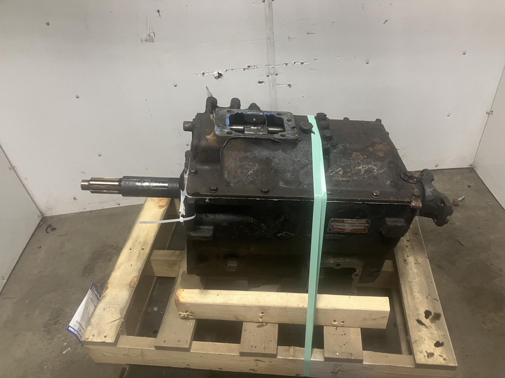 635x2 Spicer 6352 Transmission for Sale