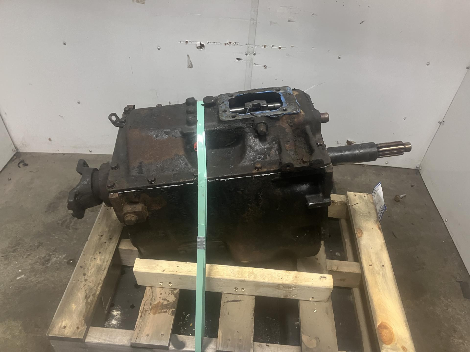 635x2 Spicer 6352 Transmission for Sale