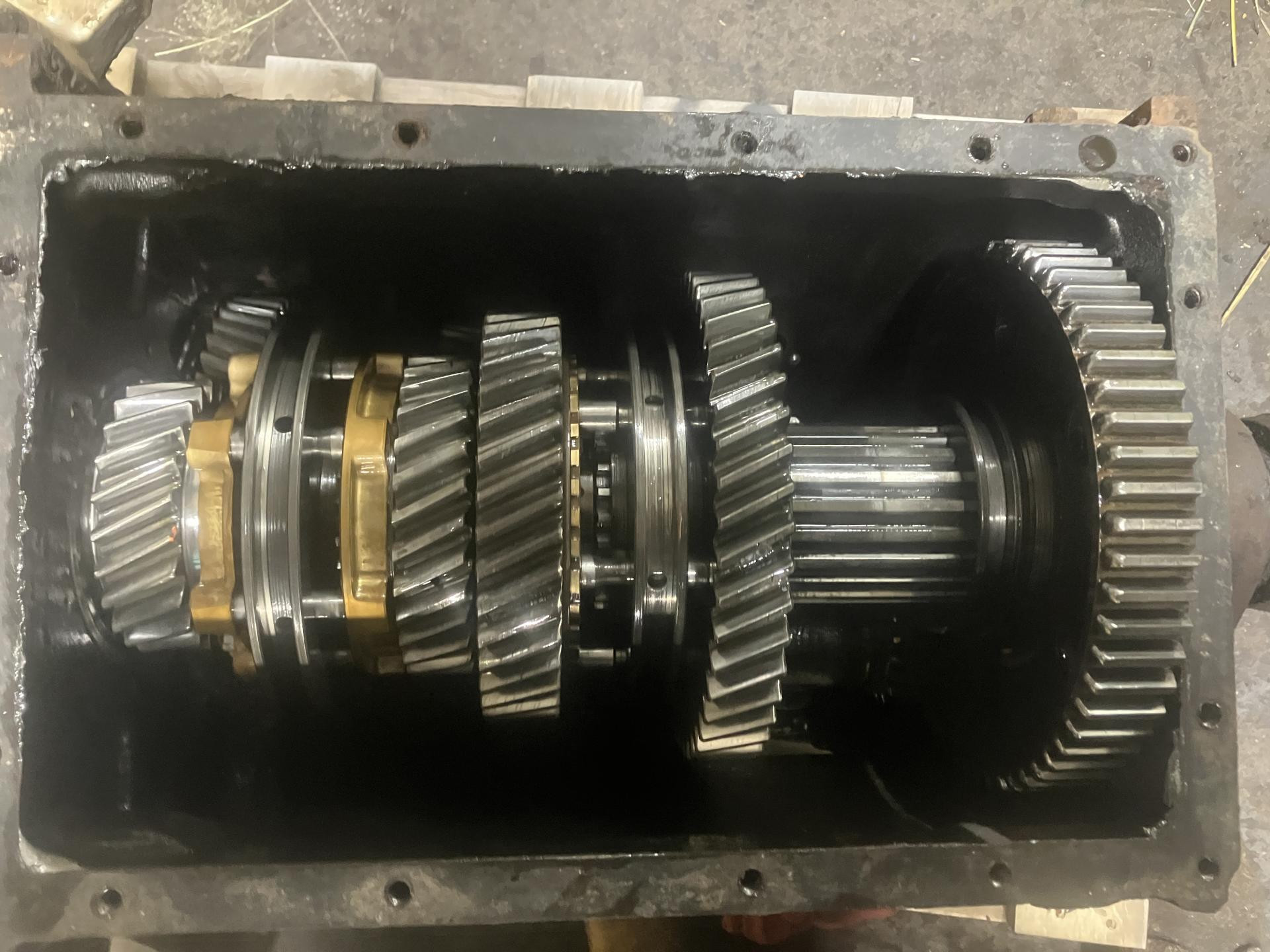 635x2 Spicer 6352 Transmission for Sale