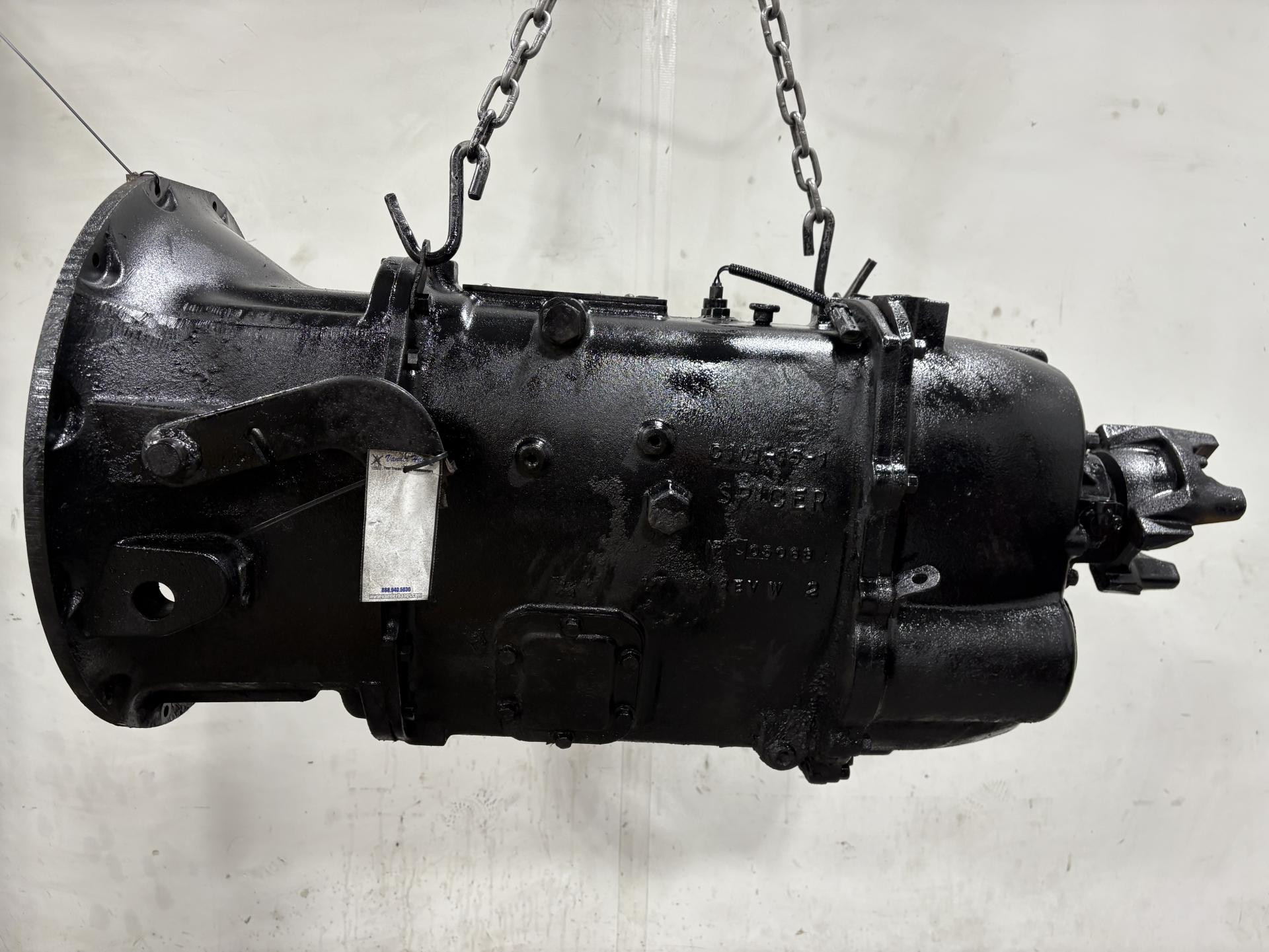 eikossan  Amazon.com | adidas Men's Cosmos 07 Track Shoe,Black