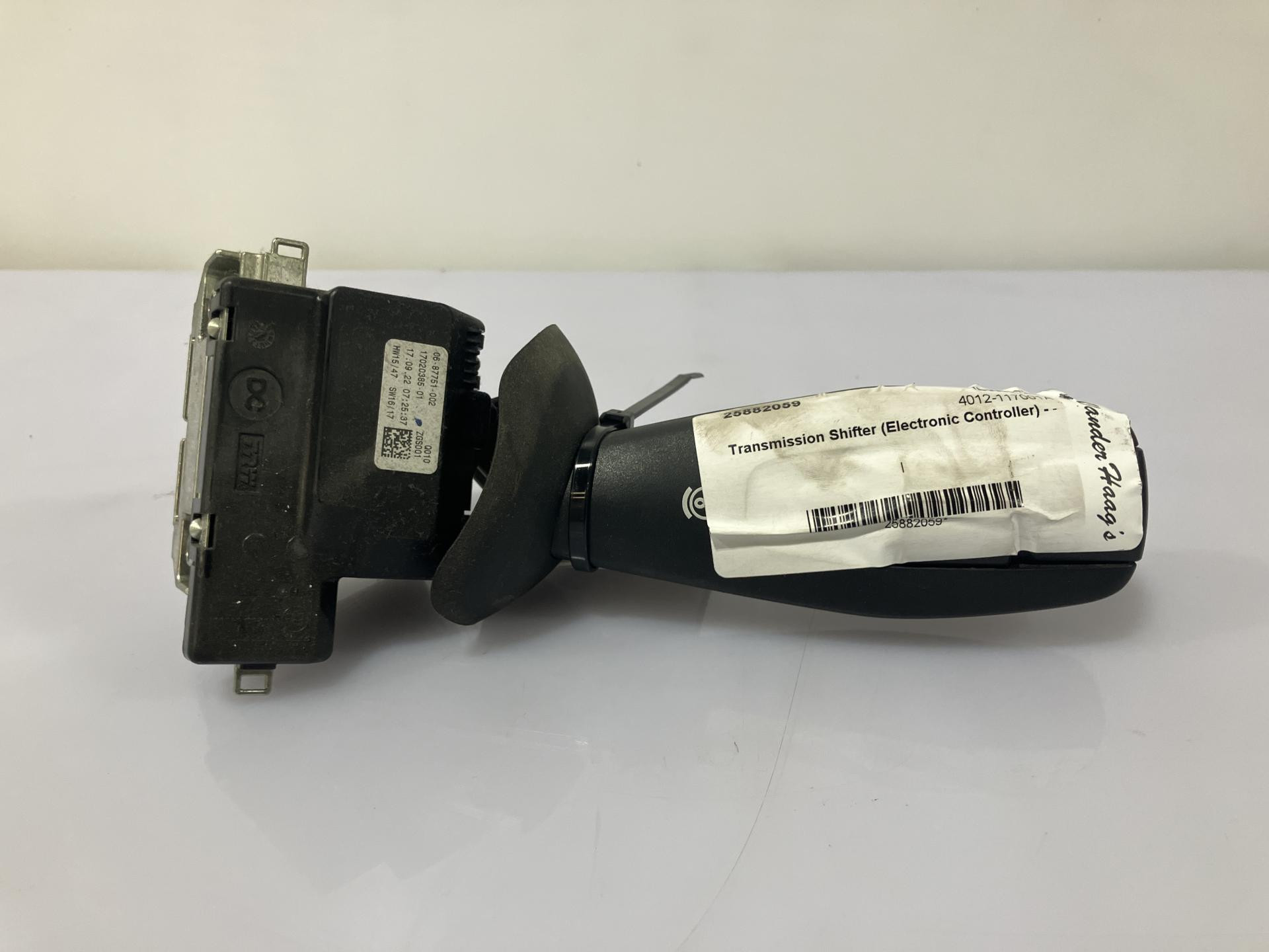 クロネコ 06-87751-002 | Detroit DT12-OA Transmission Electric Shifter