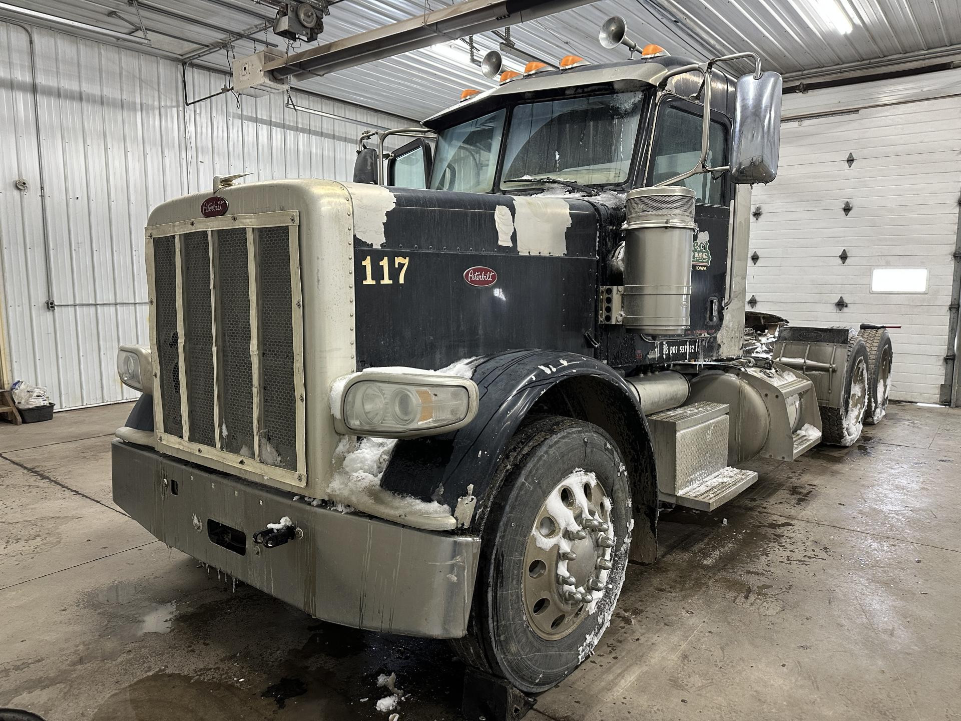 Peterbilt 388 Parts Unit for Sale