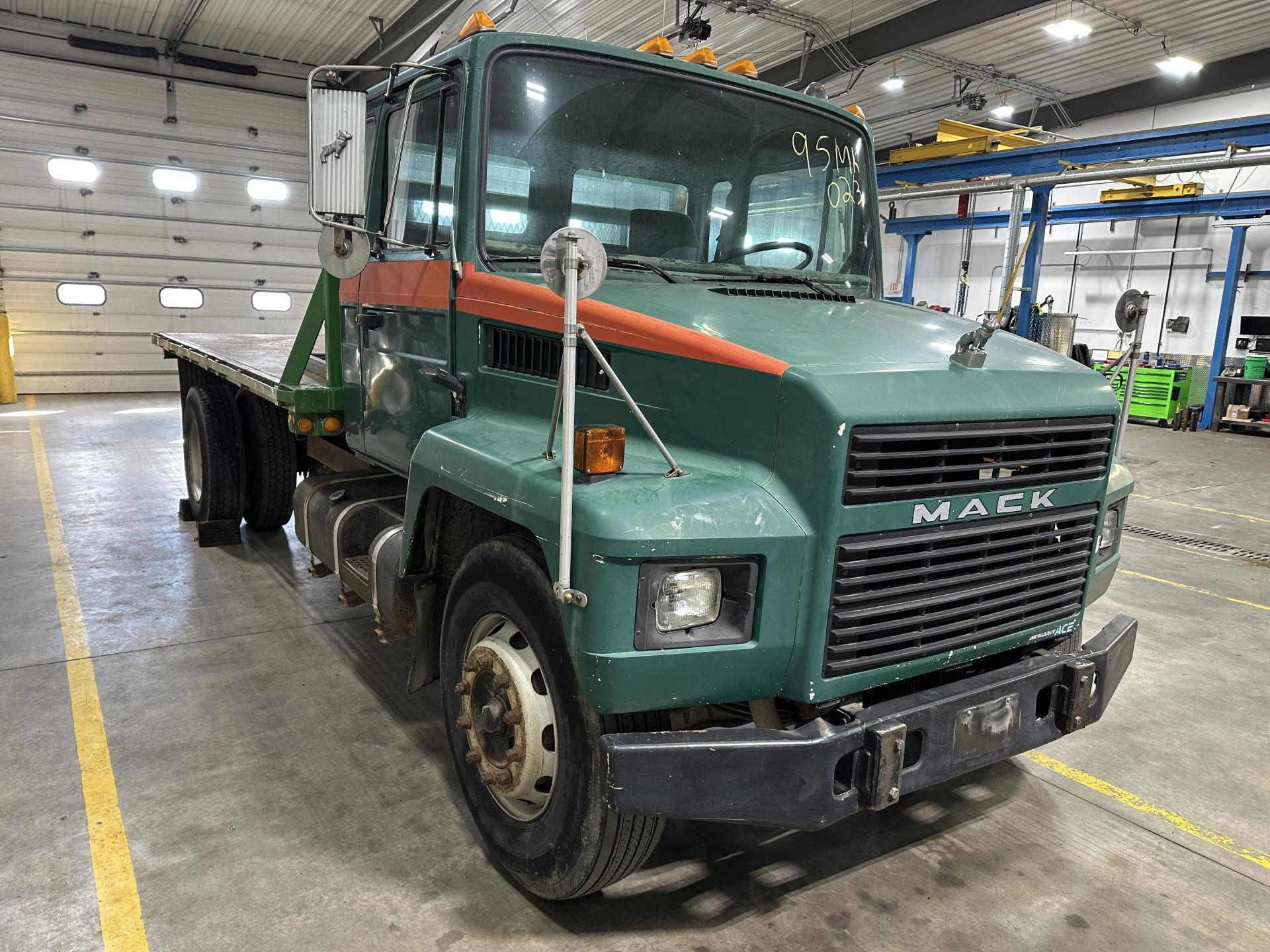Mack CS MIDLINER Parts Unit for Sale
