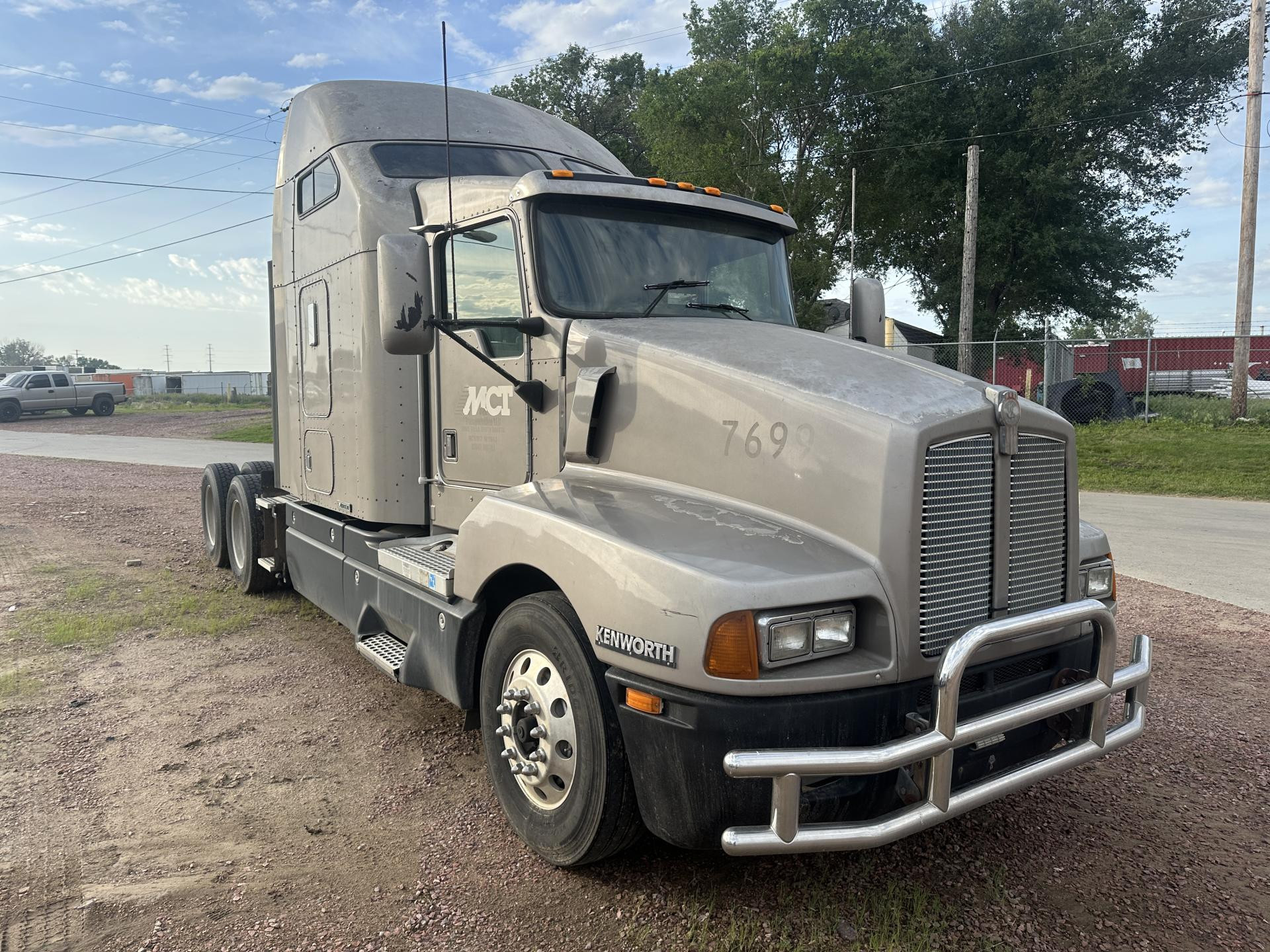Kenworth T600 Parts Unit for Sale