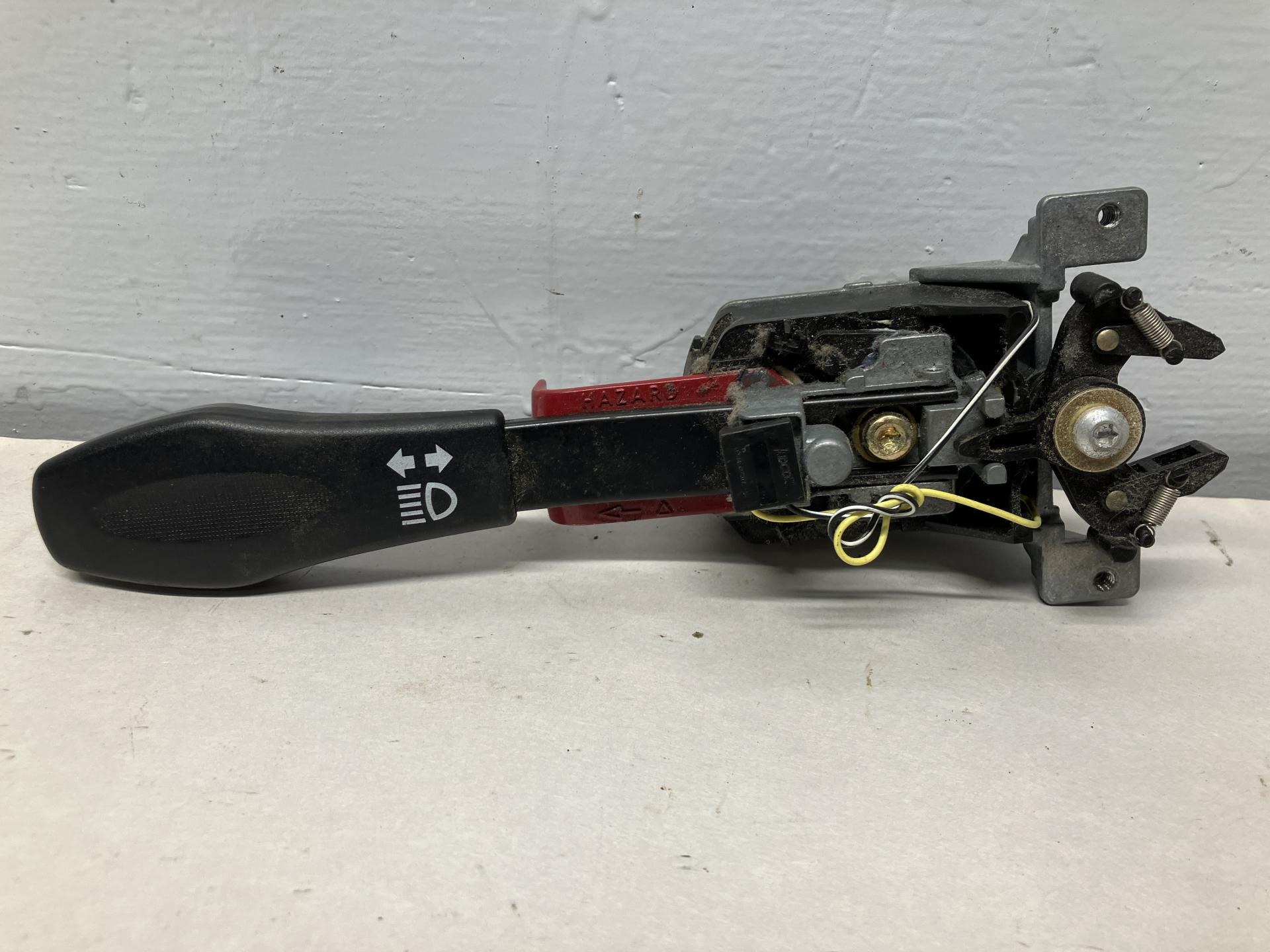 TL30450 | Kenworth T370 Turn Signal/Column Switch for Sale