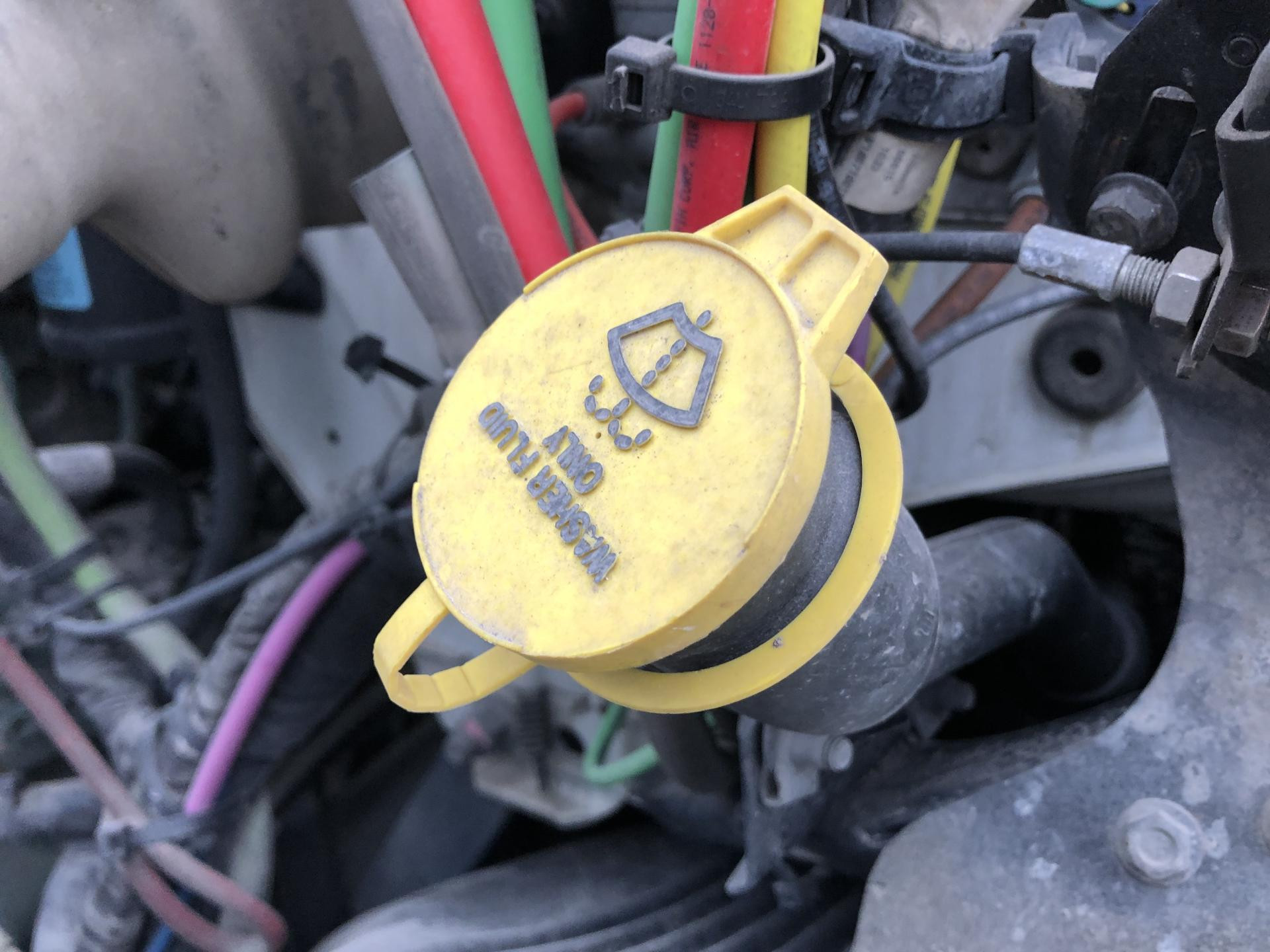 Volvo VNL Windshield Washer Reservoir for Sale