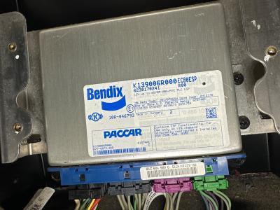 Q27-6040-1101 | Peterbilt 579 Brake Control Module (ABS) for
