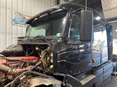 2004-2008 Volvo VNL Cab Assembly - Used